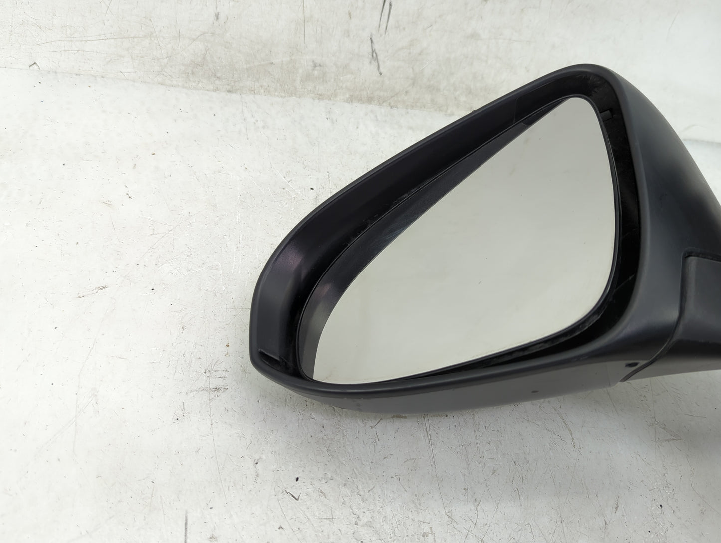 2015-2017 Toyota Camry Driver Side View Mirror - Left Door Mirror OEM Used - Oemusedautoparts1.com