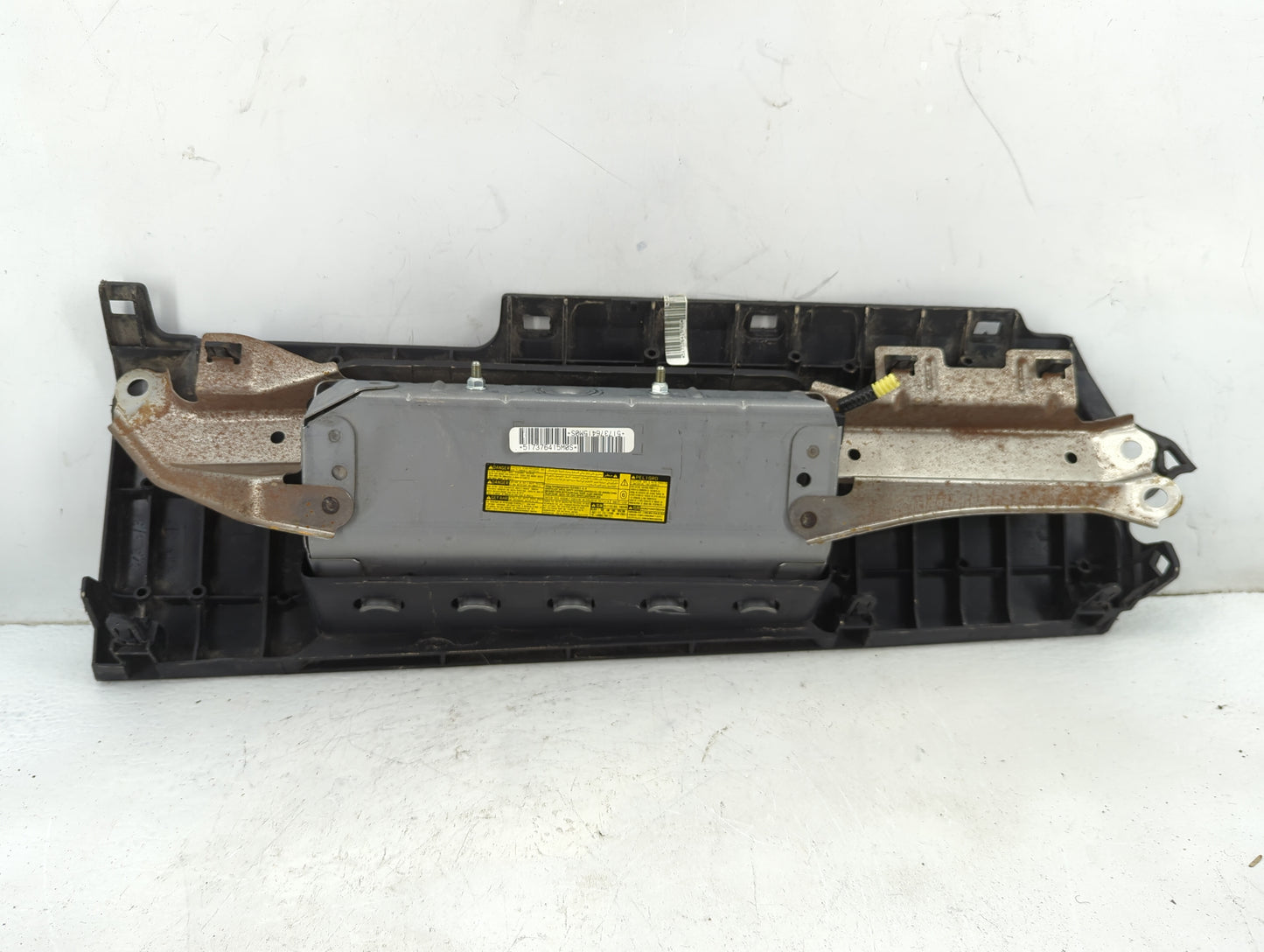 2012-2017 Toyota Camry Air Bag Passenger Right Knee OEM Fits Fits 2012 2013 2014 2015 2016 2017 OEM Used Auto Parts - Oemuse