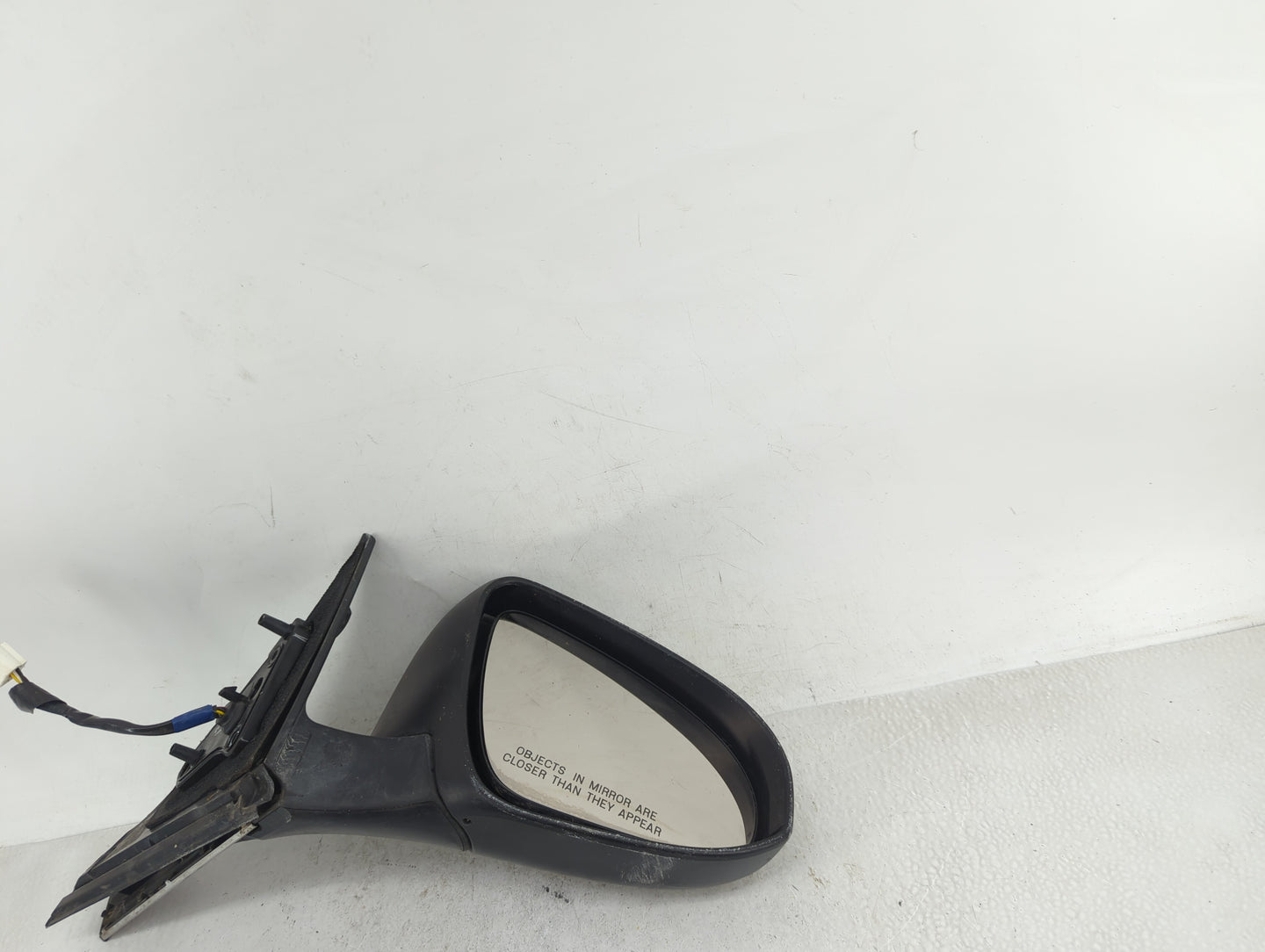 2015-2017 Toyota Camry Passenger Side View Mirror - Right Door Mirror OEM Used - Oemusedautoparts1.com
