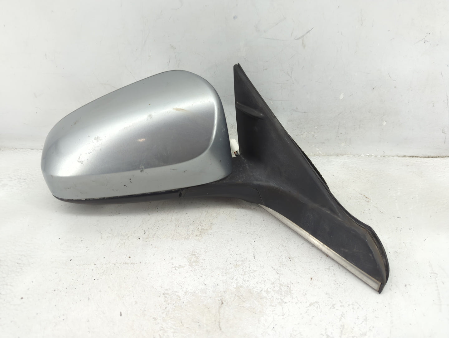 2015-2017 Toyota Camry Passenger Side View Mirror - Right Door Mirror OEM Used - Oemusedautoparts1.com