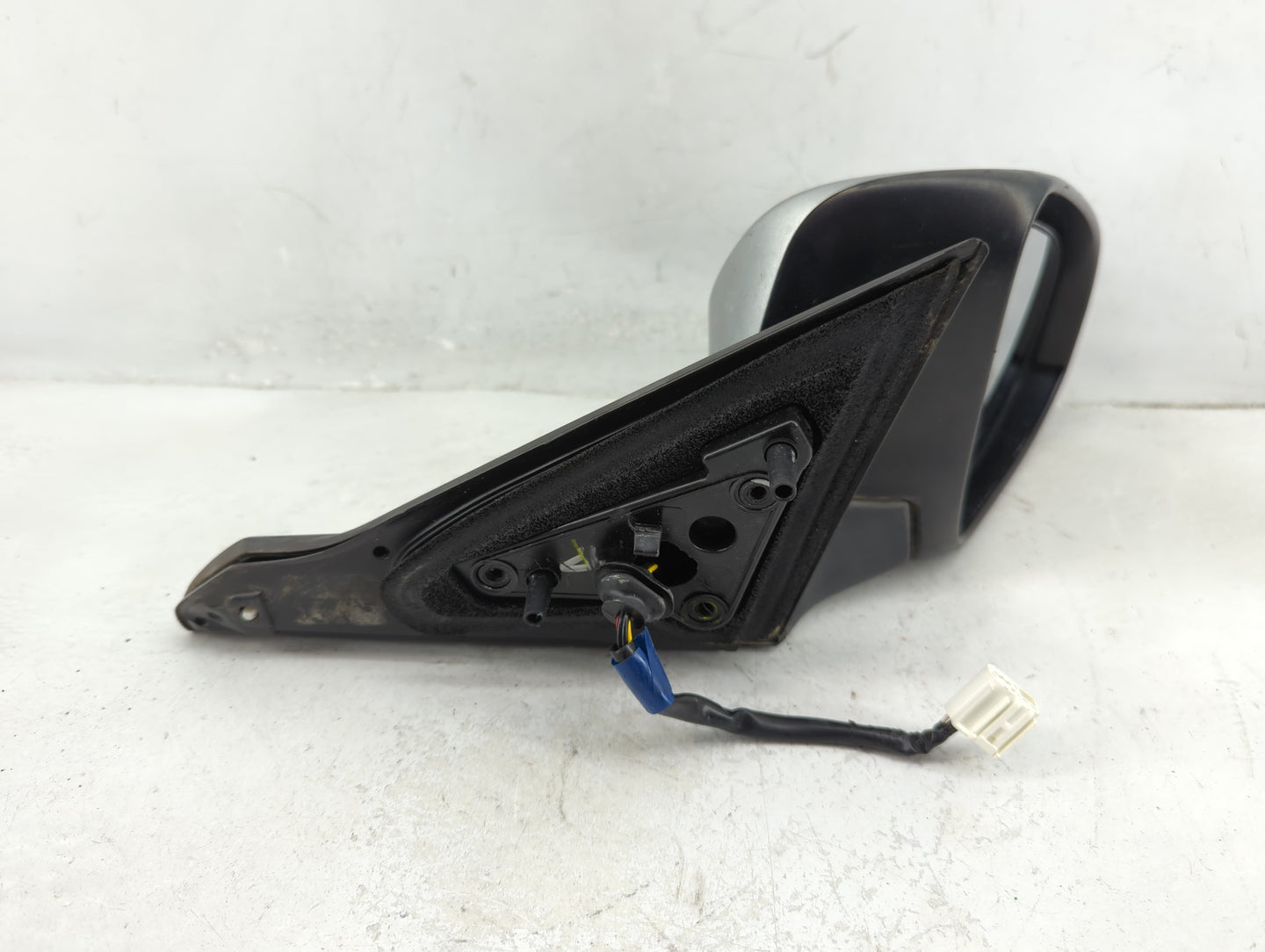 2015-2017 Toyota Camry Passenger Side View Mirror - Right Door Mirror OEM Used - Oemusedautoparts1.com