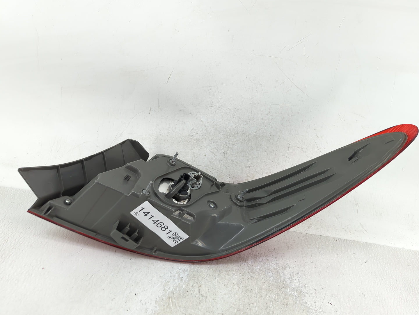 2015-2017 Toyota Camry Tail Light Assembly Passenger Right OEM P/N:8156006640 Fits Fits 2015 2016 2017 OEM Used Auto Parts -
