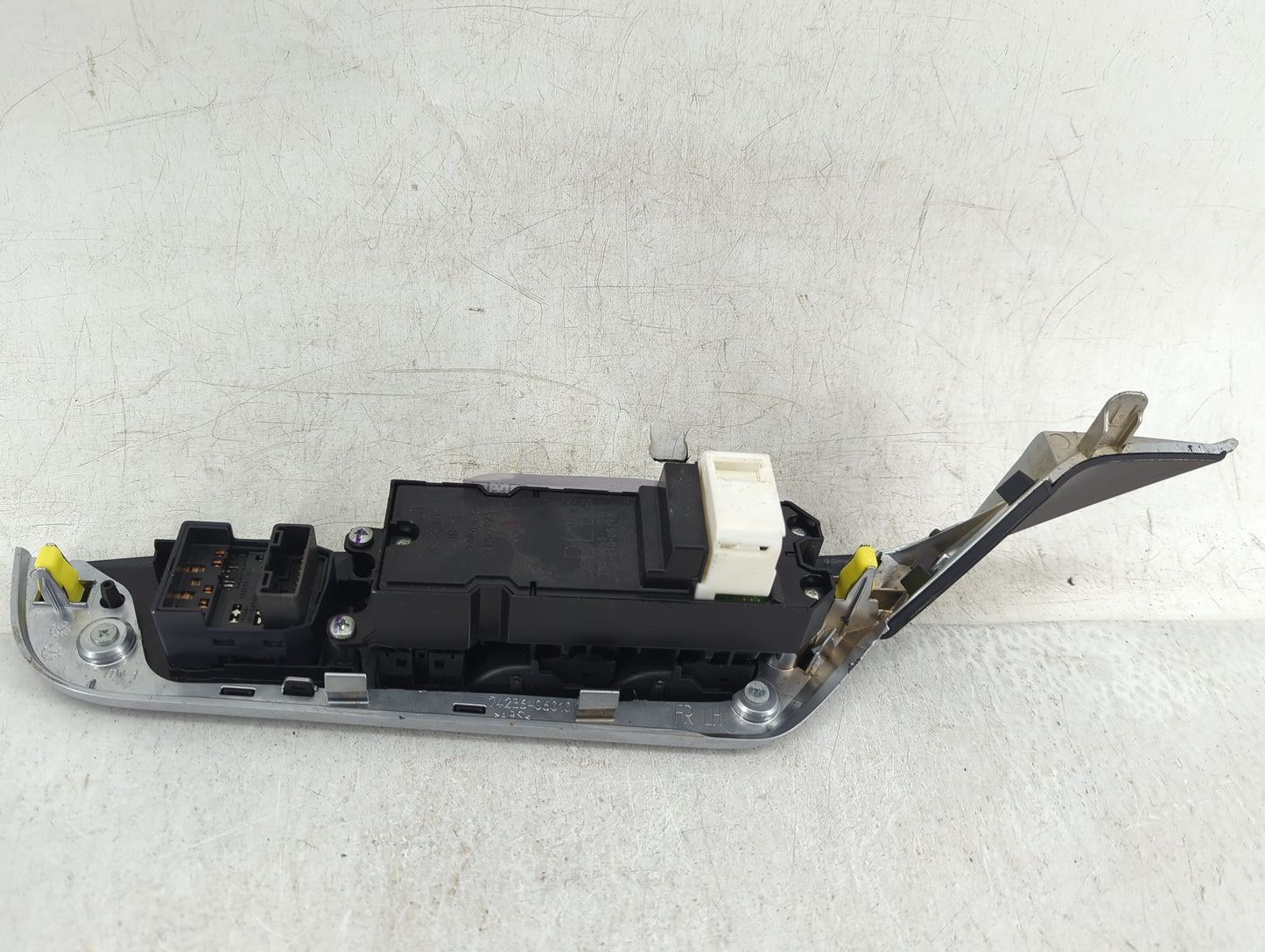 2015-2017 Toyota Camry Master Power Window Switch Replacement Driver Side Left Fits Fits 2015 2016 2017 OEM Used Auto Parts 