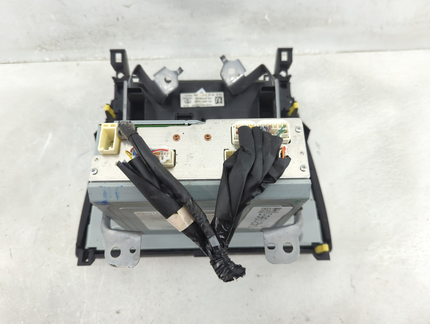 2014-2017 Toyota Camry Radio AM FM Cd Player Receiver Replacement P/N:86140-06370 Fits OEM Used Auto Parts - Oemusedautopart