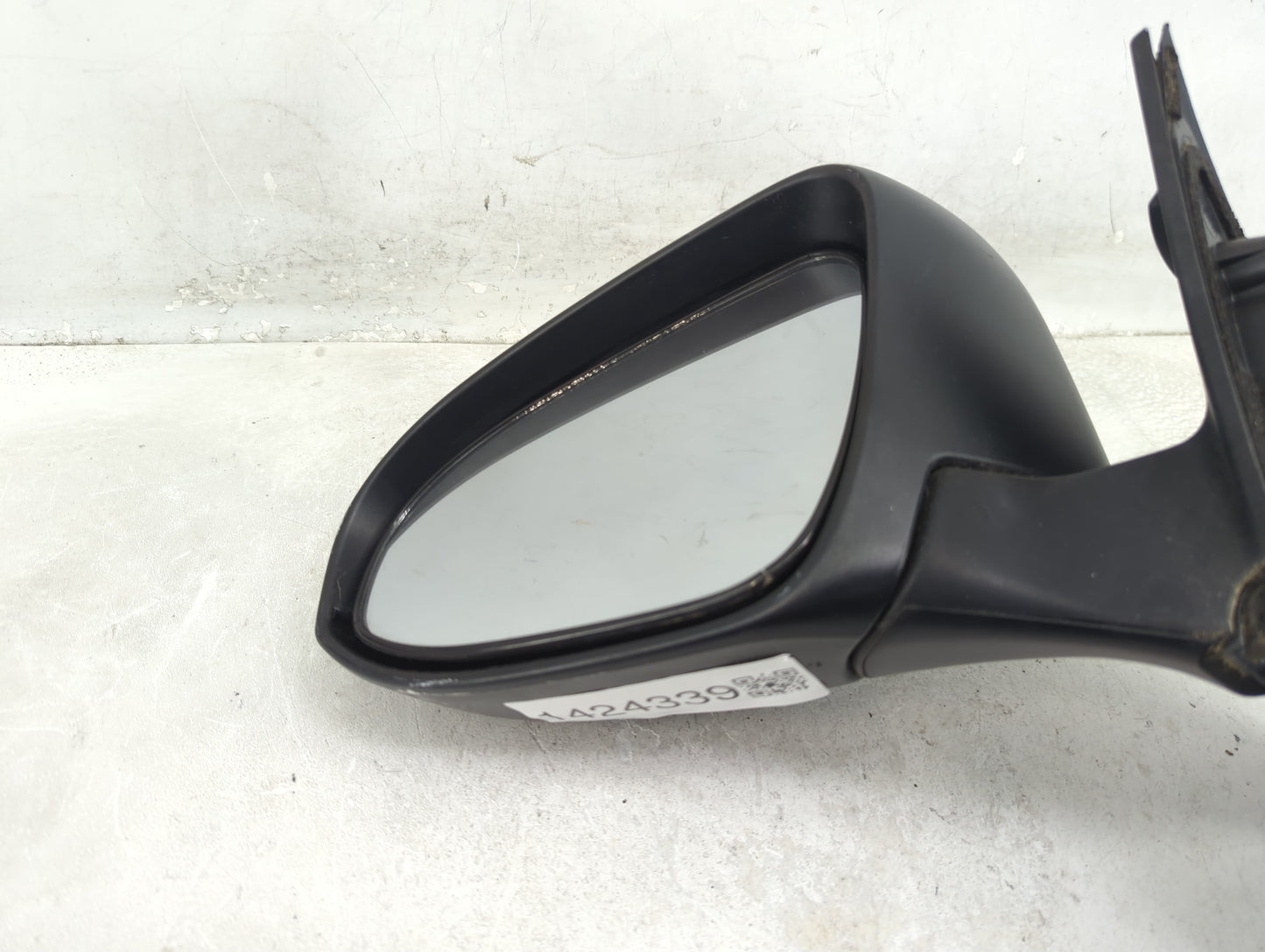2015-2017 Toyota Camry Driver Side View Mirror - Left Door Mirror OEM Used - Oemusedautoparts1.com