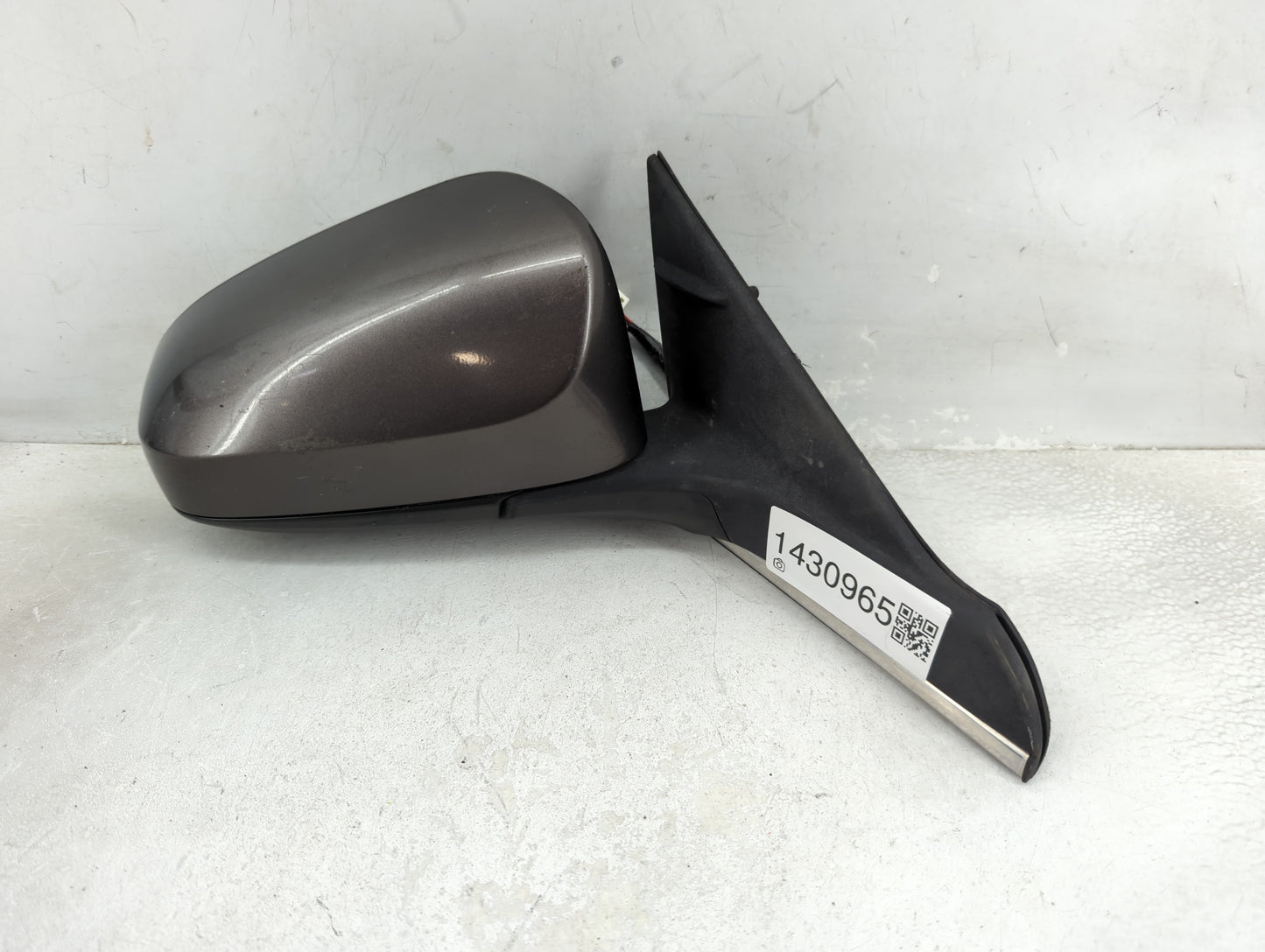 2015-2017 Toyota Camry Passenger Side View Mirror - Right Door Mirror OEM Used - Oemusedautoparts1.com