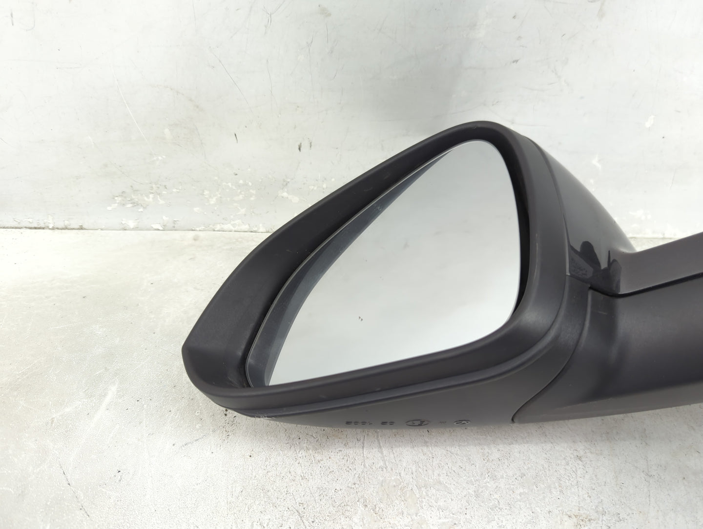 2015-2017 Toyota Camry Driver Side View Mirror - Left Door Mirror OEM Used - Oemusedautoparts1.com