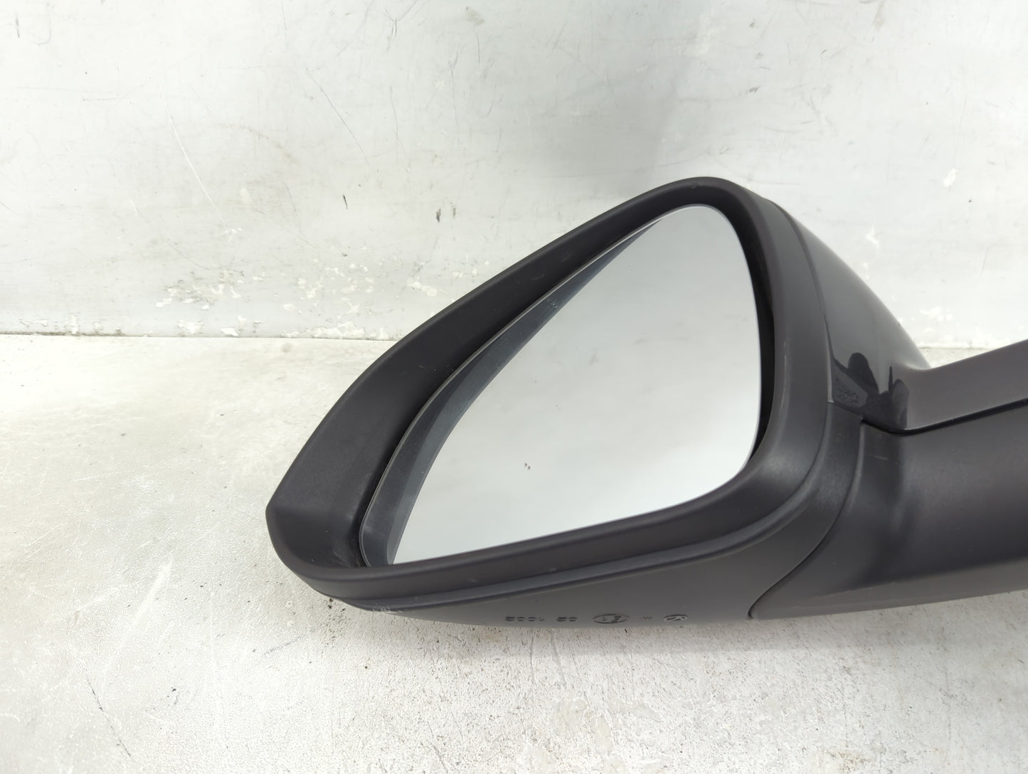 2015-2017 Toyota Camry Driver Side View Mirror - Left Door Mirror OEM Used - Oemusedautoparts1.com