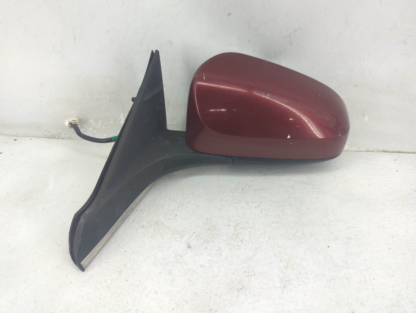 2015-2017 Toyota Camry Driver Side View Mirror - Left Door Mirror OEM Used - Oemusedautoparts1.com
