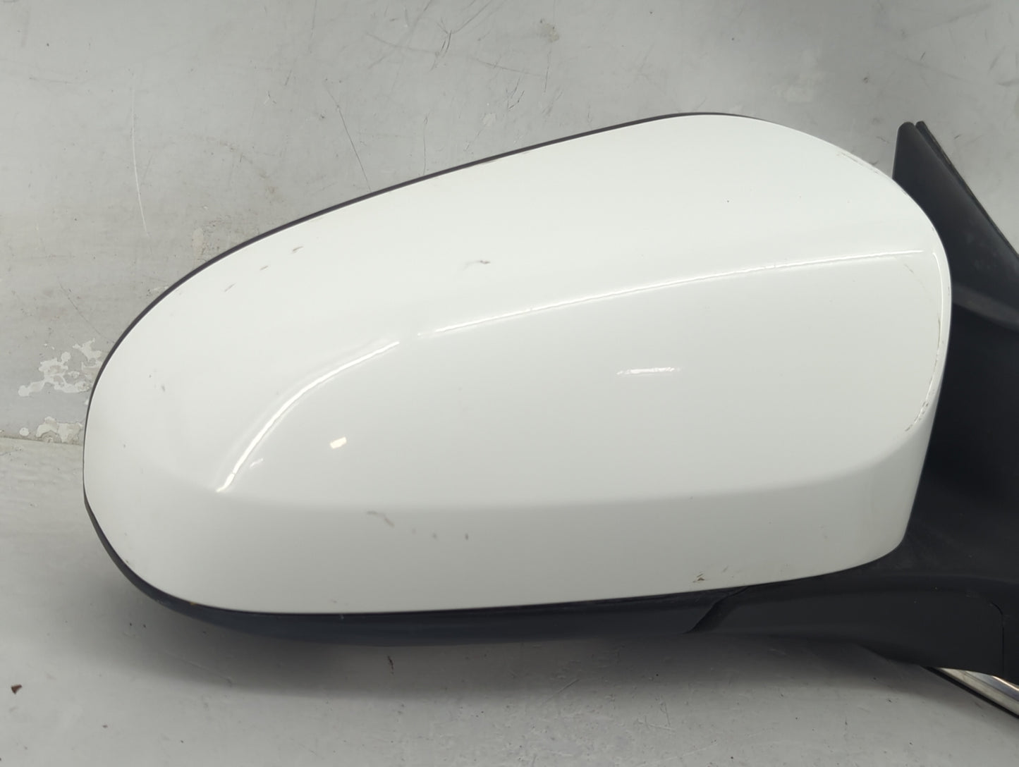 2015-2017 Toyota Camry Passenger Side View Mirror - Right Door Mirror OEM Used - Oemusedautoparts1.com