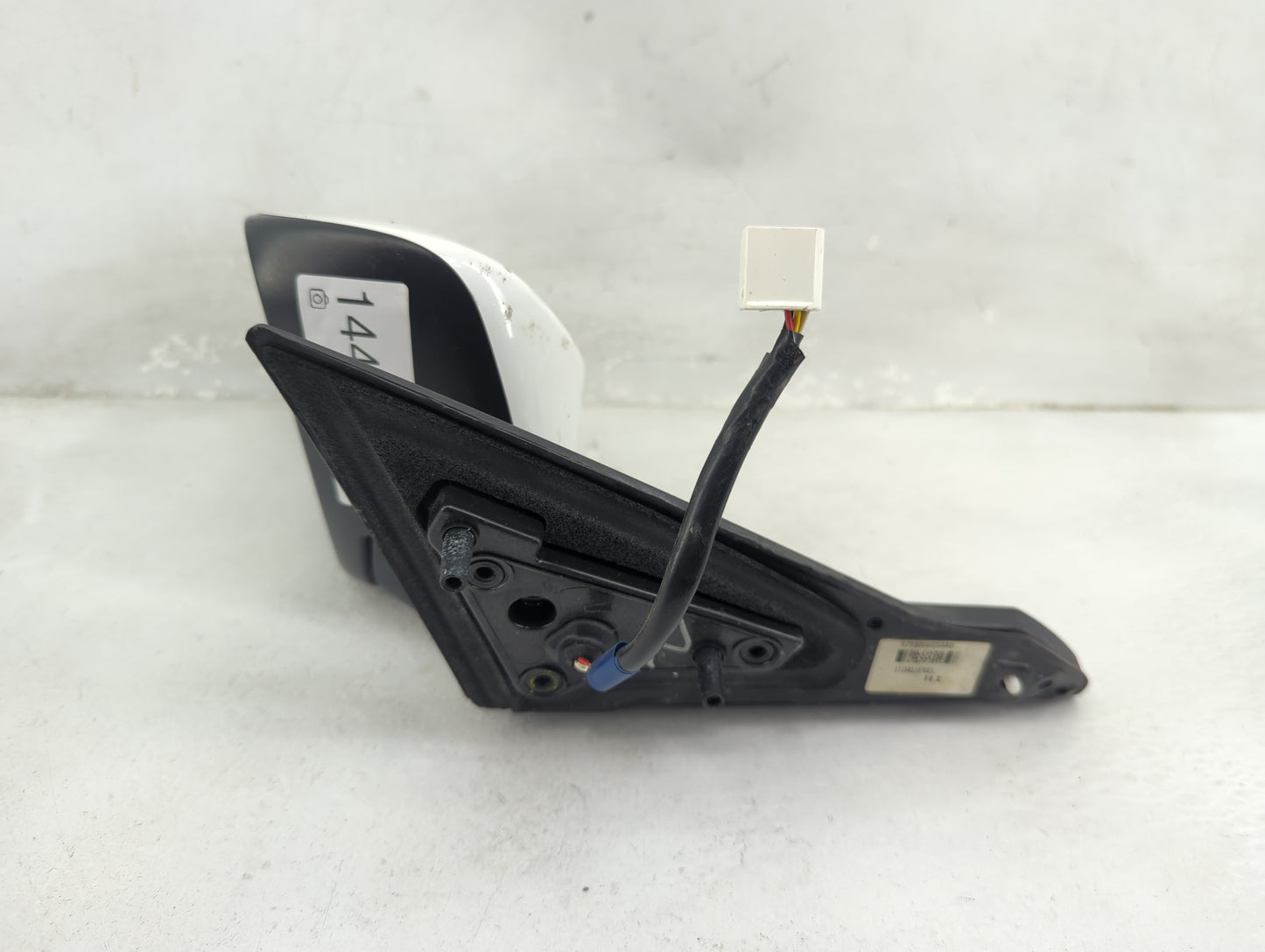 2015-2017 Toyota Camry Driver Side View Mirror - Left Door Mirror OEM Used - Oemusedautoparts1.com