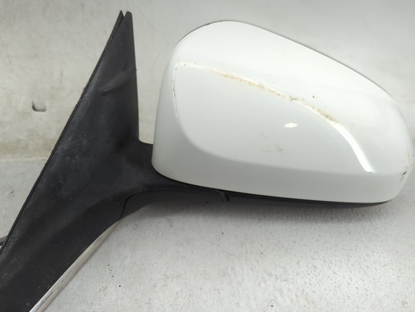 2015-2017 Toyota Camry Driver Side View Mirror - Left Door Mirror OEM Used - Oemusedautoparts1.com