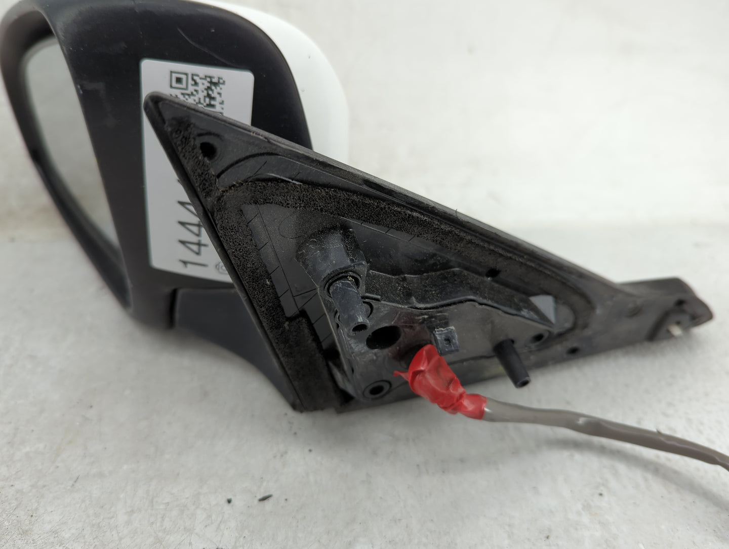 2015-2017 Toyota Camry Driver Side View Mirror - Left Door Mirror OEM Used - Oemusedautoparts1.com