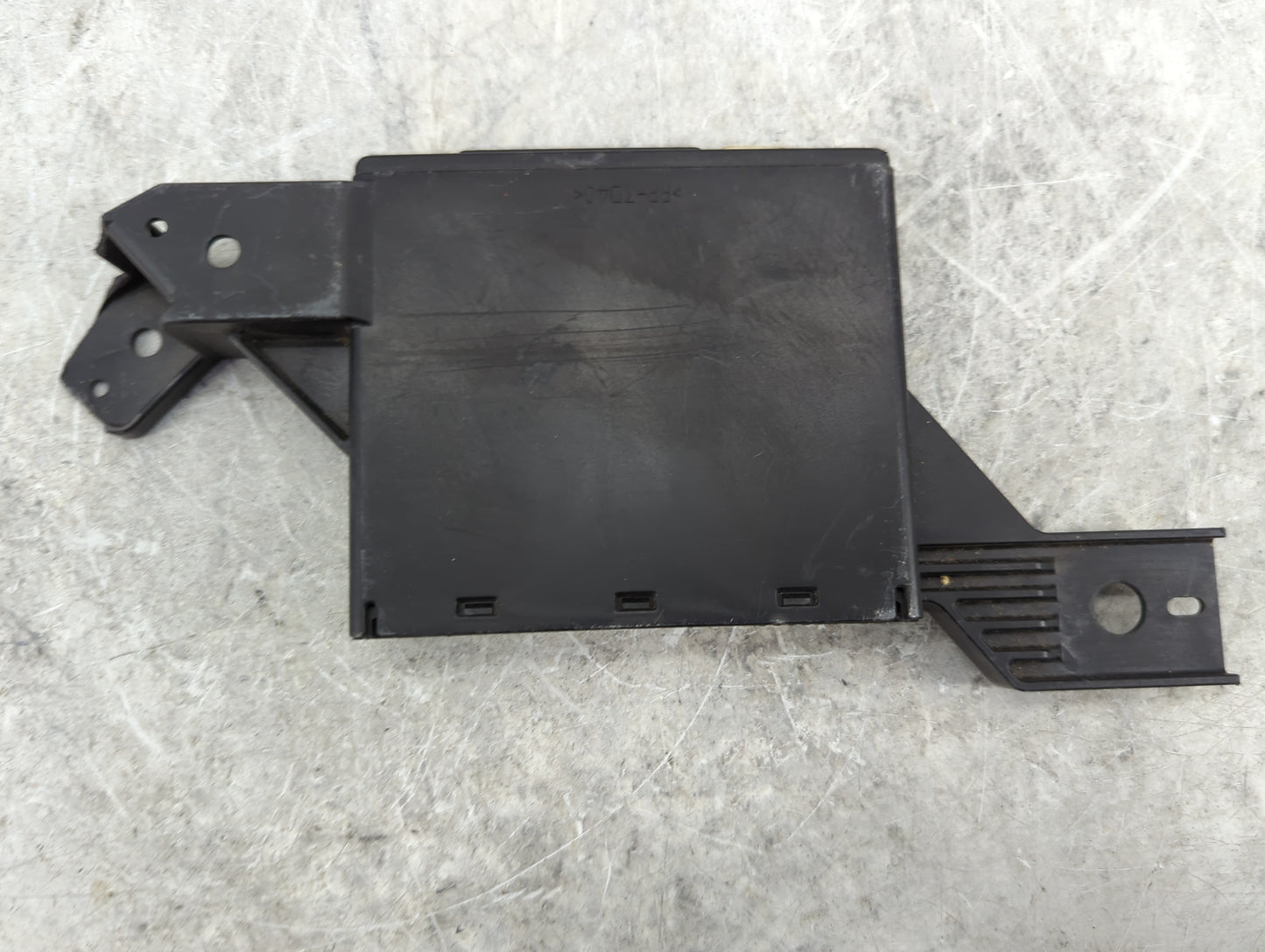 2015 Toyota Camry Body Control Module Bcm Inner Cabin Fuse Box - Oemusedautoparts1.com