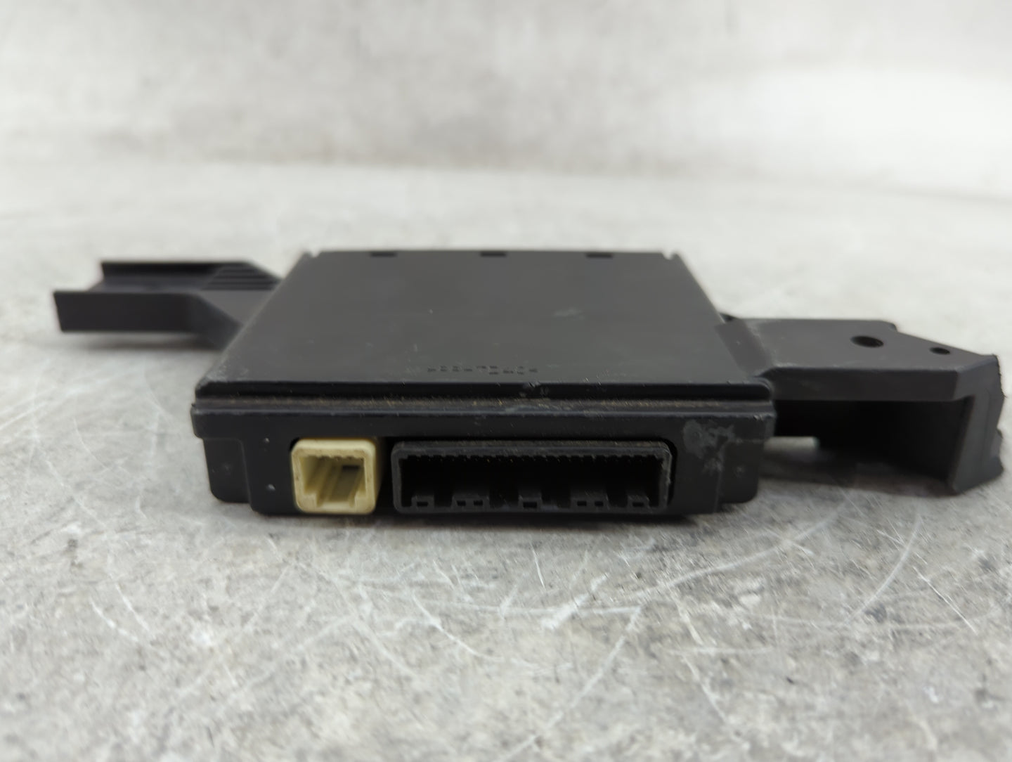 2015 Toyota Camry Body Control Module Bcm Inner Cabin Fuse Box - Oemusedautoparts1.com