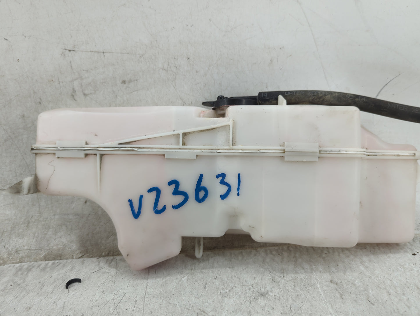 2012-2017 Toyota Camry Radiator Coolant Overflow Expansion Tank Bottle 1459933 - Oemusedautoparts1.com