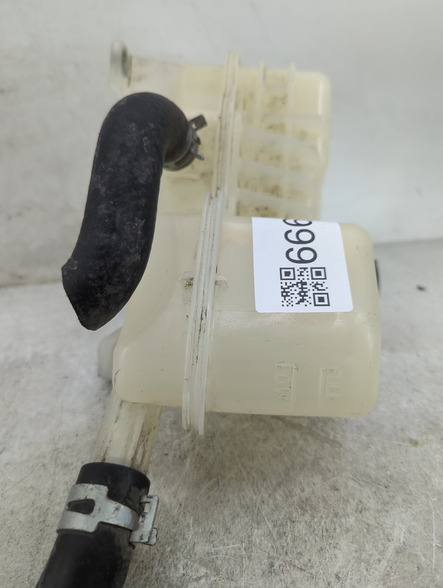 2012-2017 Toyota Camry Radiator Coolant Overflow Expansion Tank Bottle 1459999 - Oemusedautoparts1.com