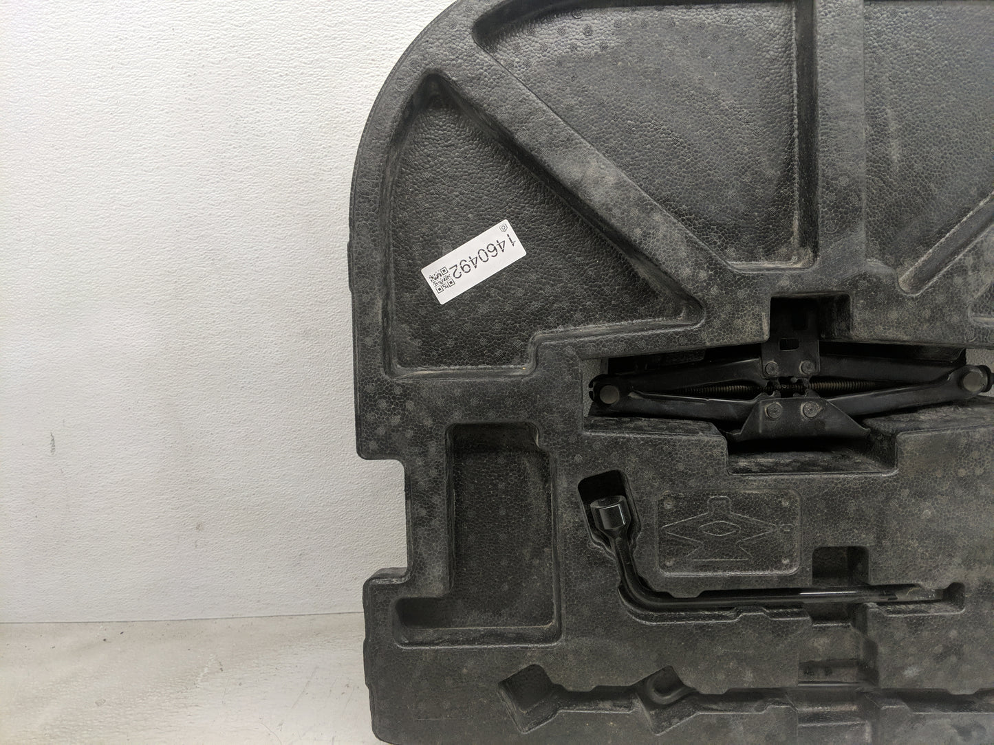 2015 Toyota Camry Spare Scissor Car Jack - Oemusedautoparts1.com
