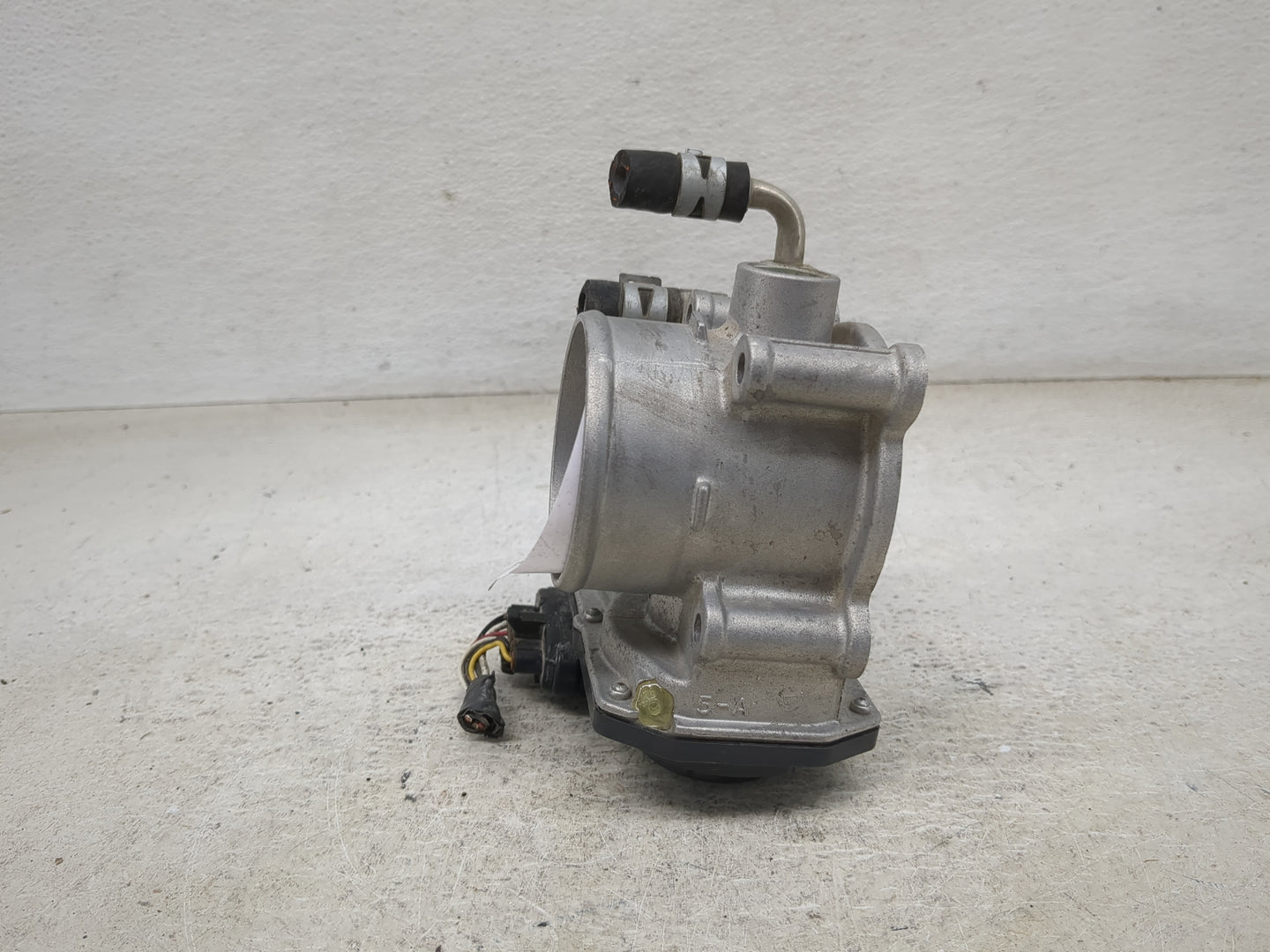 2012-2017 Toyota Camry Throttle Body P/N:22030-36020 Fits Fits 2012 2013 2014 2015 2016 2017 2018 2019 2020 2021 OEM Used Au