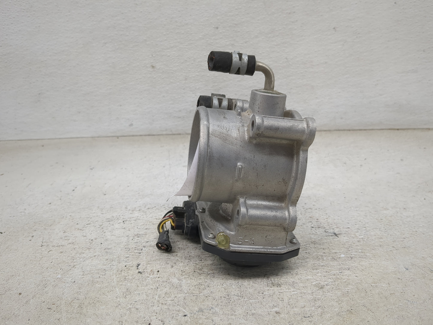 2012-2017 Toyota Camry Throttle Body P/N:22030-36020 Fits Fits 2012 2013 2014 2015 2016 2017 2018 2019 2020 2021 OEM Used Au