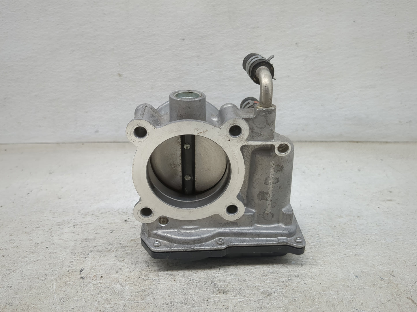 2012-2017 Toyota Camry Throttle Body P/N:22030-36020 Fits Fits 2012 2013 2014 2015 2016 2017 2018 2019 2020 2021 OEM Used Au