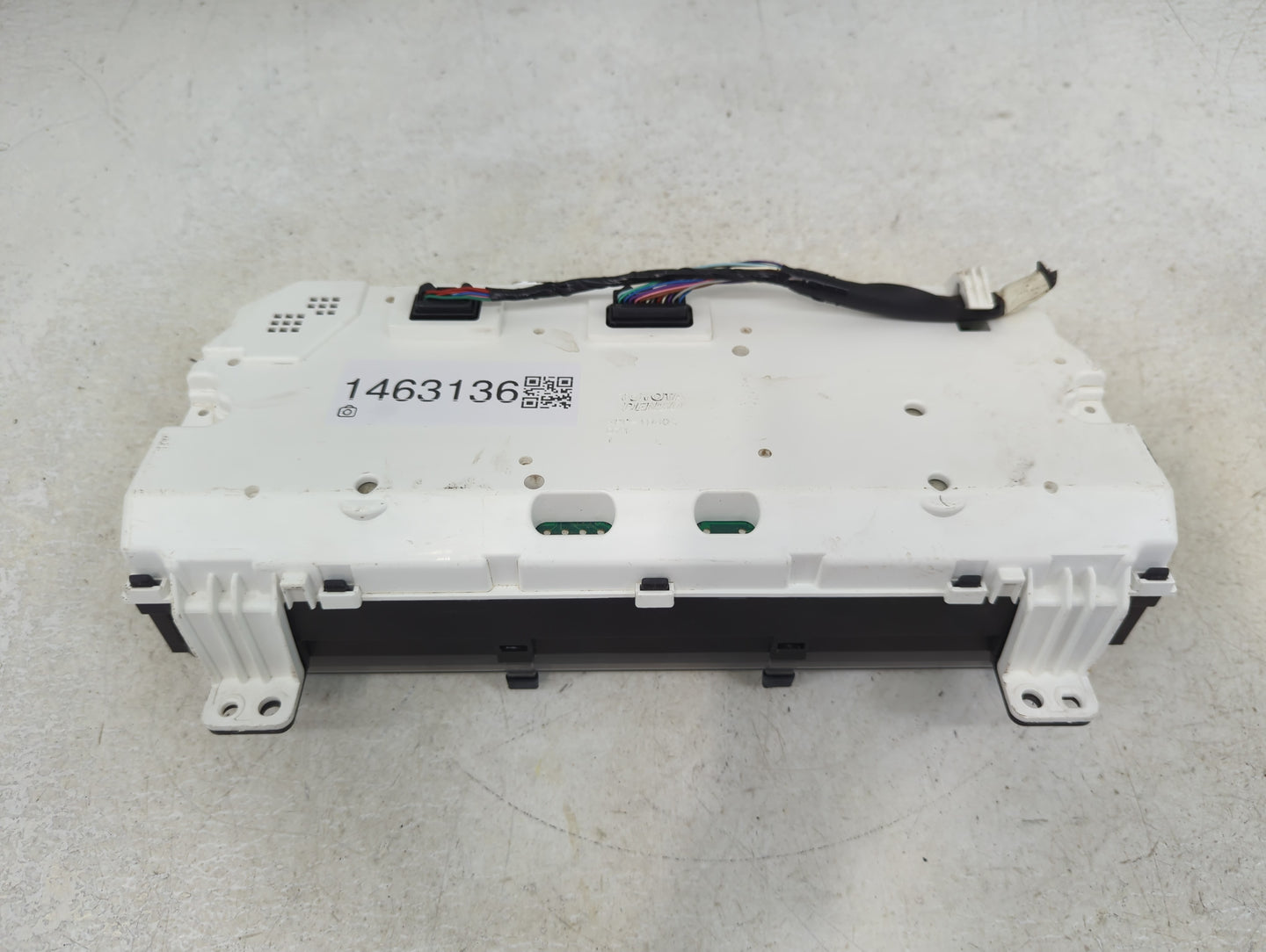 2015-2017 Toyota Camry Instrument Cluster Speedometer Gauges Miles: Fits Fits 2015 2016 2017 OEM Used Auto Parts - Oemusedau