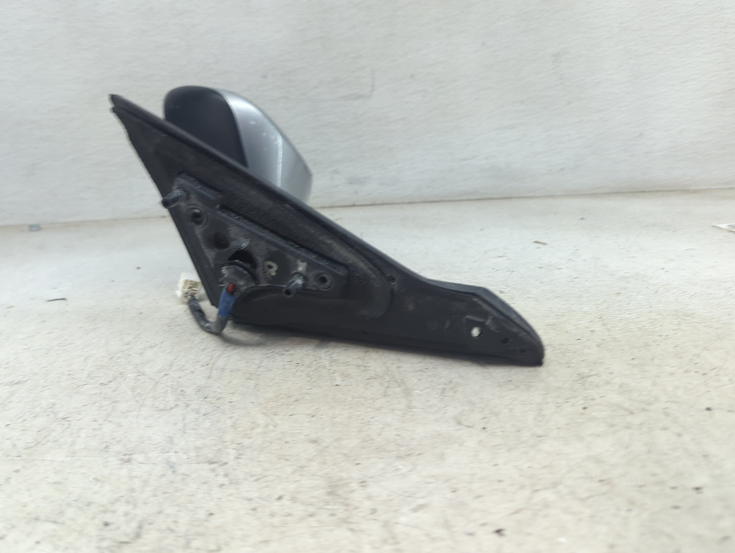 2015-2017 Toyota Camry Driver Side View Mirror - Left Door Mirror OEM Used - Oemusedautoparts1.com