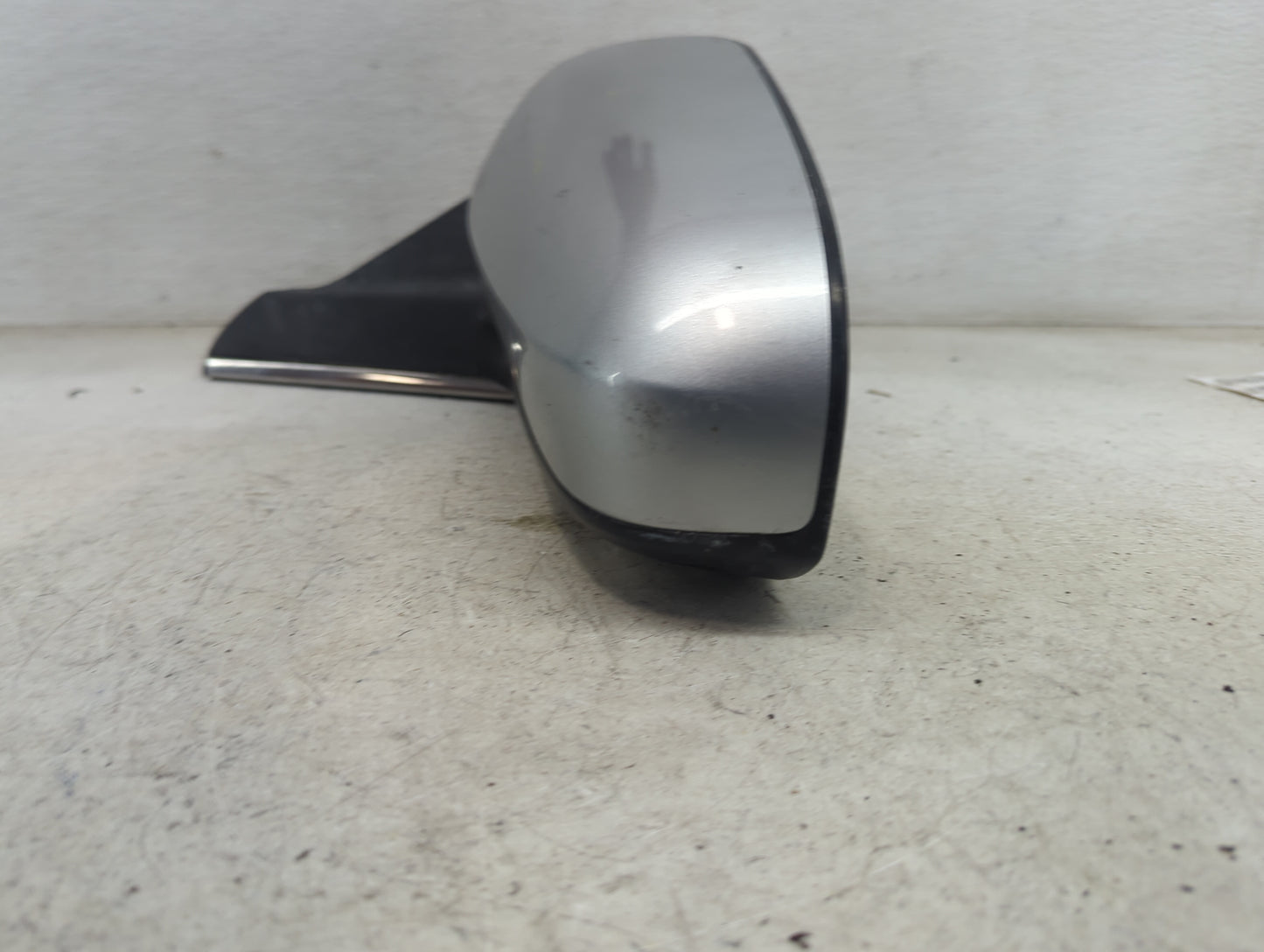 2015-2017 Toyota Camry Driver Side View Mirror - Left Door Mirror OEM Used - Oemusedautoparts1.com