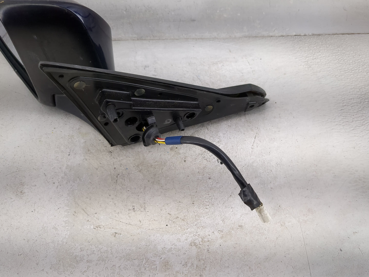 2015-2017 Toyota Camry Driver Side View Mirror - Left Door Mirror OEM Used - Oemusedautoparts1.com