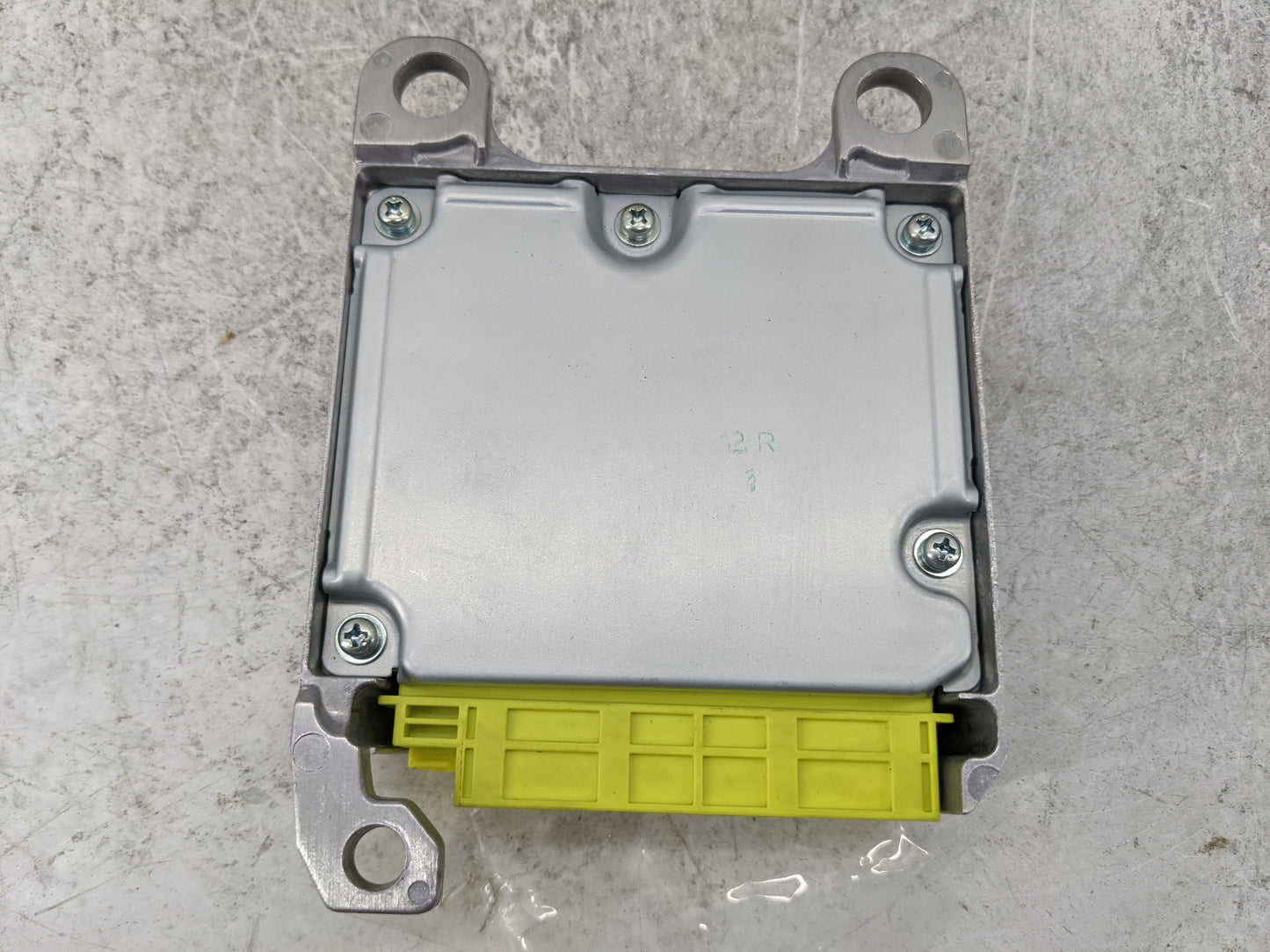 2015-2017 Toyota Camry Safety Restraint Srs Airbag Control Module 1479713 - Oemusedautoparts1.com