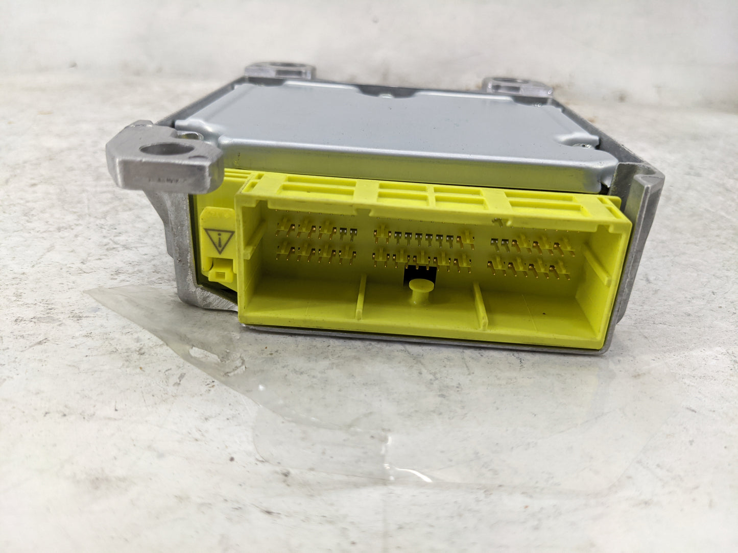 2015-2017 Toyota Camry Safety Restraint Srs Airbag Control Module 1479713 - Oemusedautoparts1.com