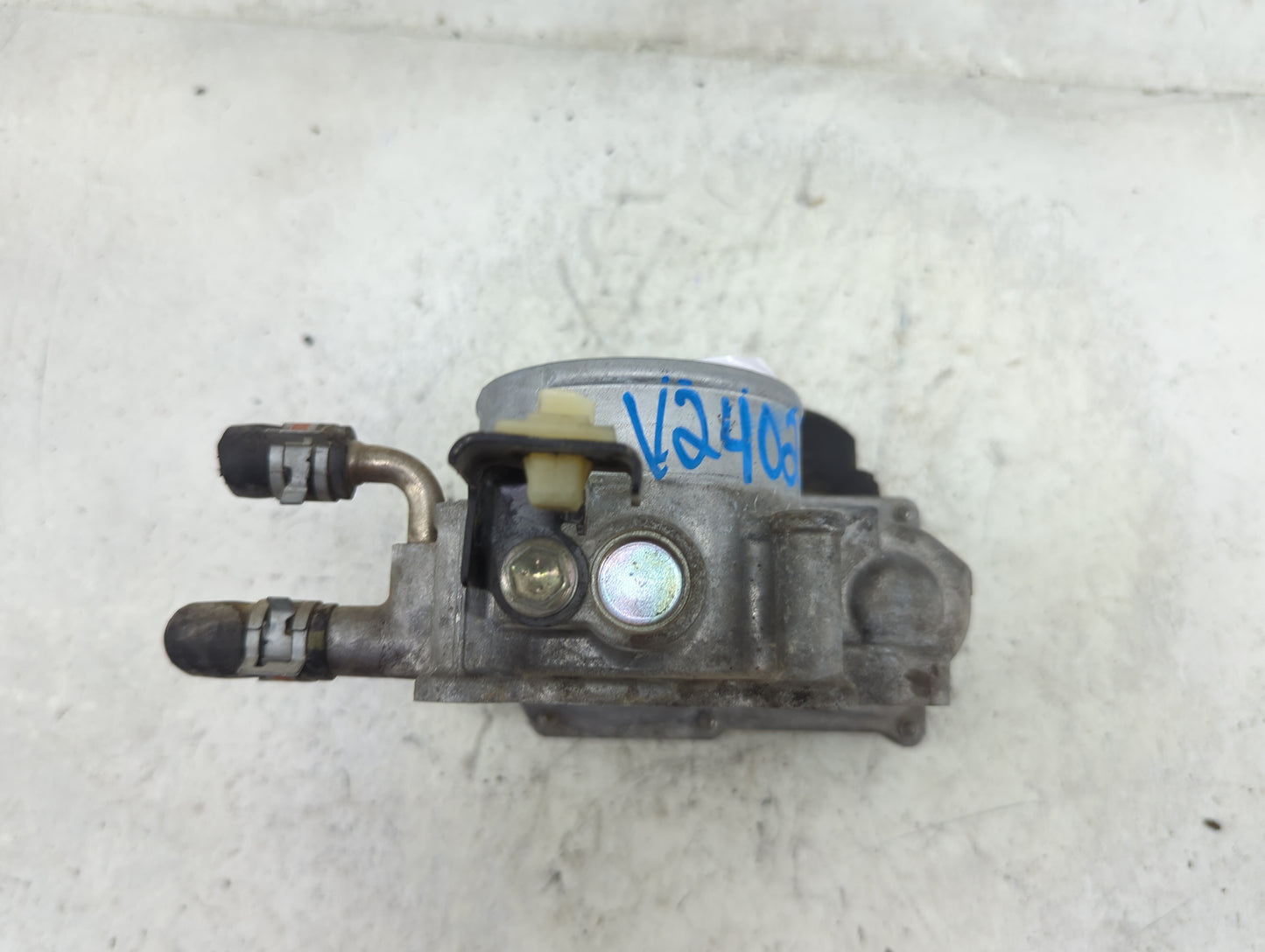 2010-2017 Toyota Camry Throttle Body P/N:22030-0V010 Fits Fits 2009 2010 2011 2012 2013 2014 2015 2016 2017 2018 2019 OEM Us
