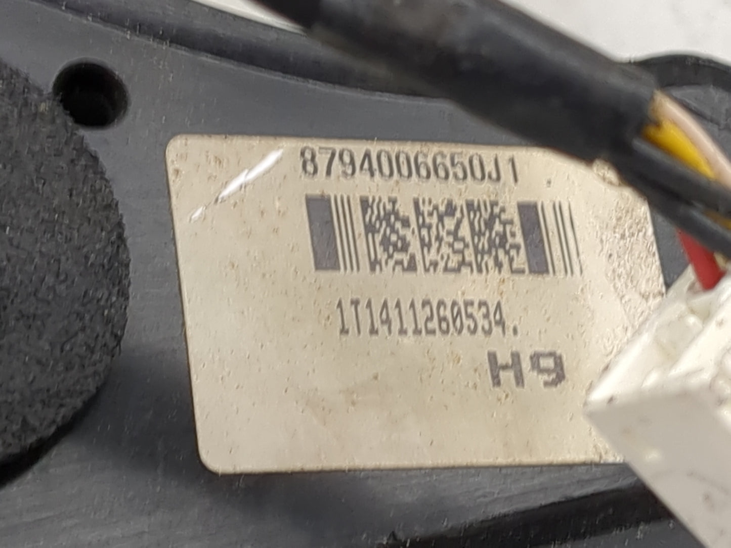 2015-2017 Toyota Camry Driver Side View Mirror - Left Door Mirror OEM Used - Oemusedautoparts1.com