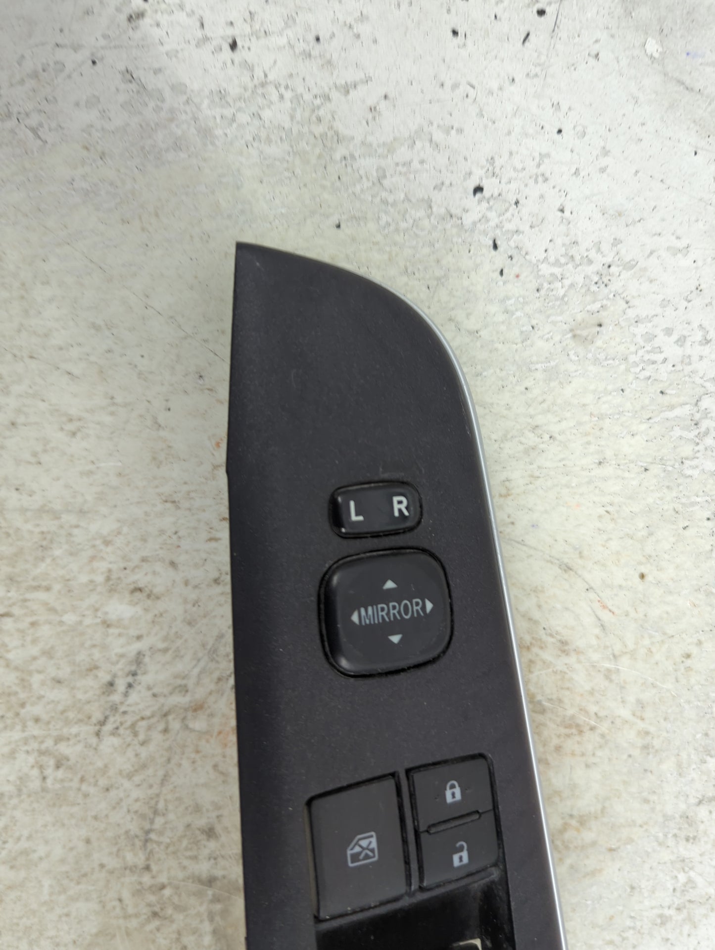 2015-2017 Toyota Camry Master Power Window Switch Replacement Driver Side Left Fits Fits 2015 2016 2017 OEM Used Auto Parts 