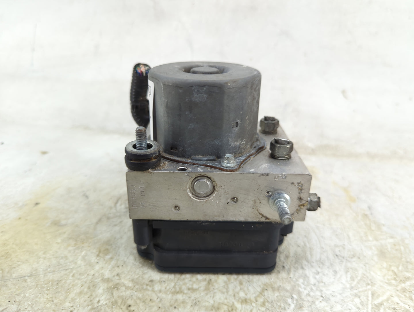 2015-2017 Toyota Camry ABS Pump Control Module Replacement Fits Fits 2015 2016 2017 OEM Used Auto Parts - Oemusedautoparts1.