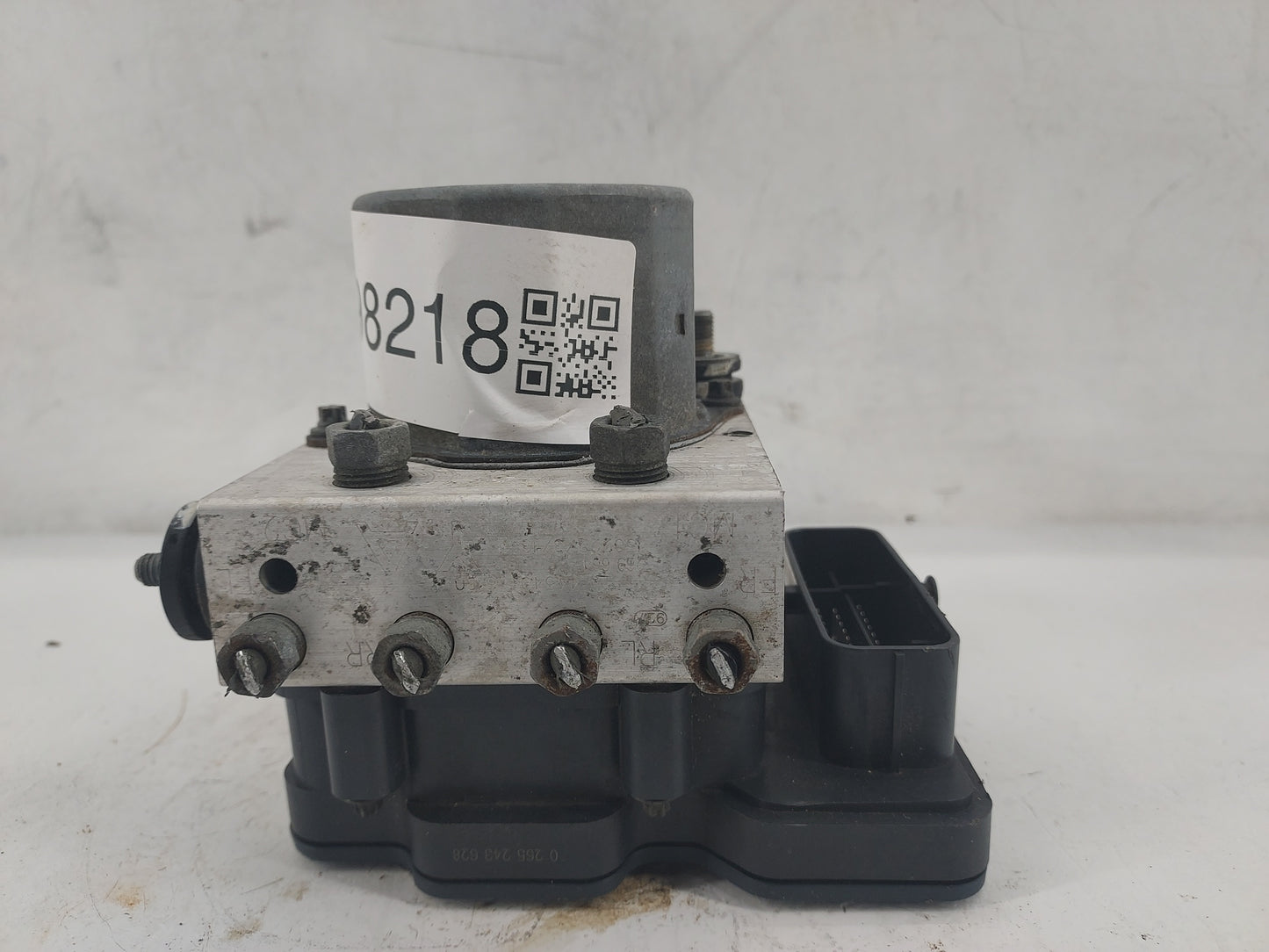 2015-2017 Toyota Camry ABS Pump Control Module Replacement P/N:0265956211 0265243028, 2265106527 Fits Fits 2015 2016 2017 OE