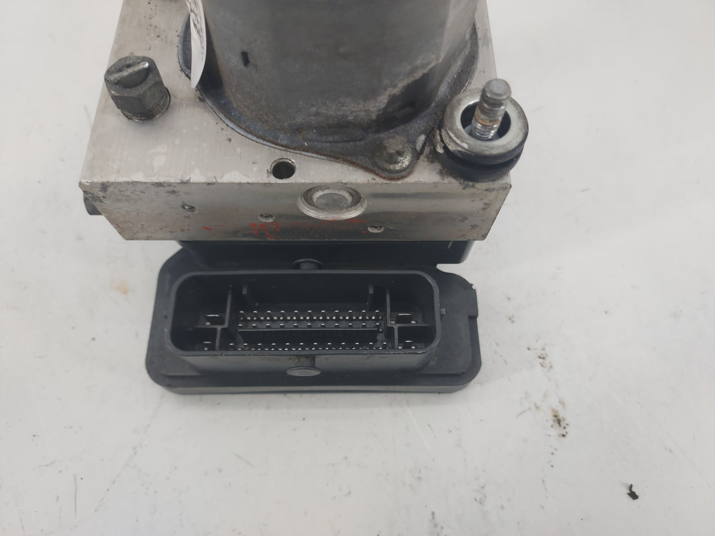 2015-2017 Toyota Camry ABS Pump Control Module Replacement P/N:0265956211 0265243028, 2265106527 Fits Fits 2015 2016 2017 OE