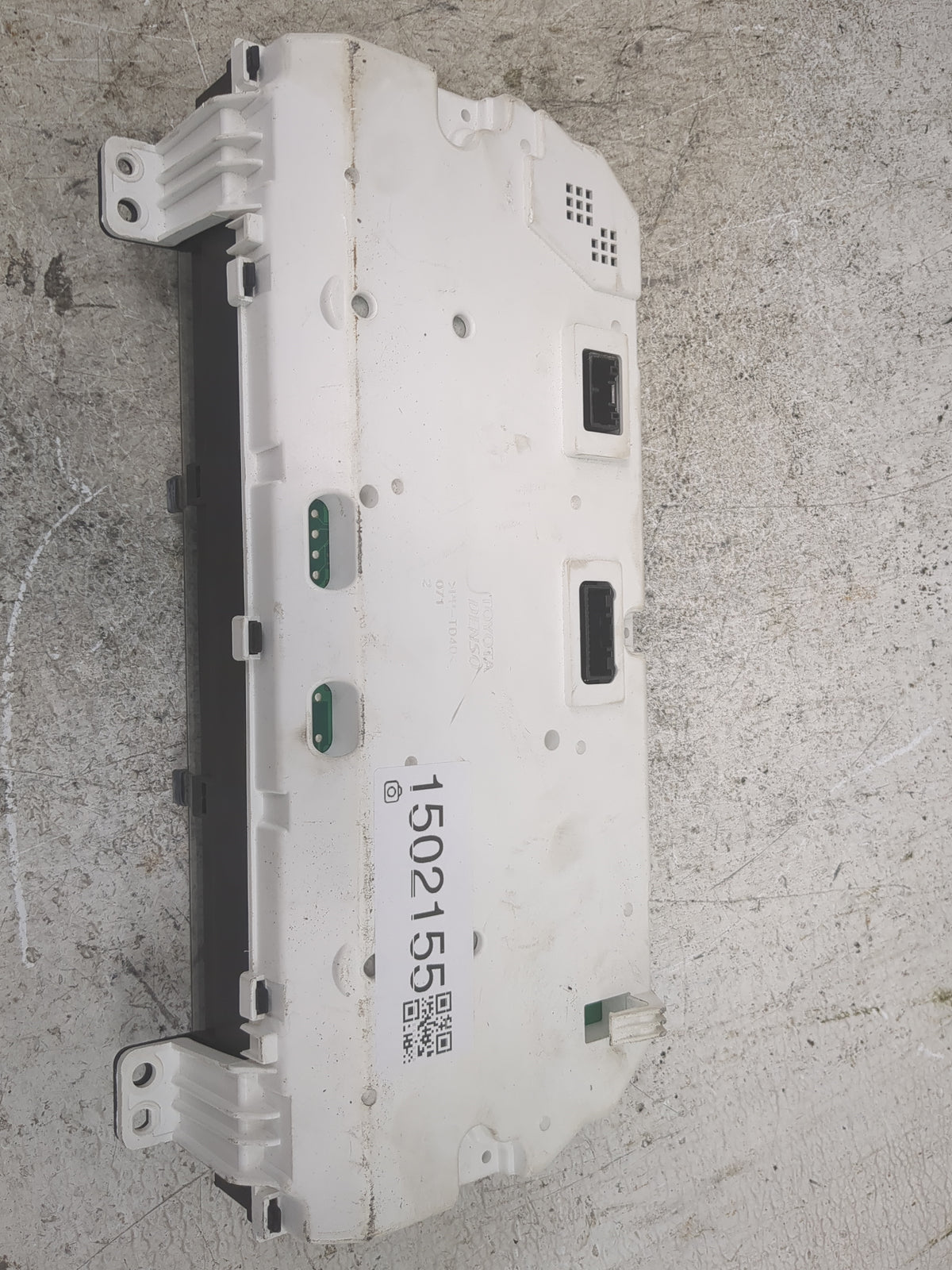 2015 Toyota Camry Instrument Cluster Speedometer Gauges Miles: Fits OEM Used Auto Parts - Oemusedautoparts1.com