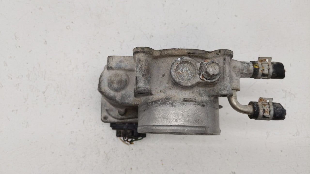 2010-2017 Toyota Camry Throttle Body P/N:22030-0V010 Fits Fits 2009 2010 2011 2012 2013 2014 2015 2016 2017 2018 OEM Used Au