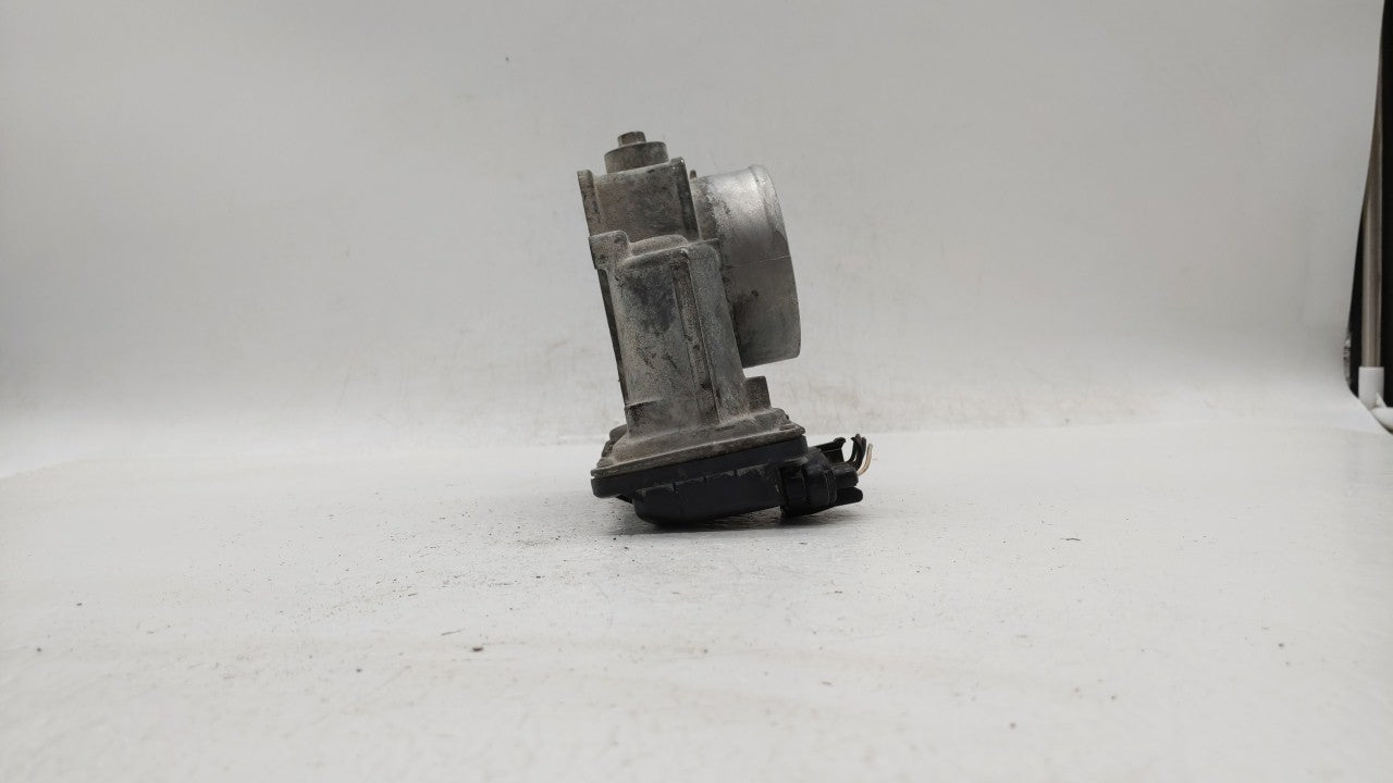 2010-2017 Toyota Camry Throttle Body P/N:22030-0V010 Fits Fits 2009 2010 2011 2012 2013 2014 2015 2016 2017 2018 OEM Used Au