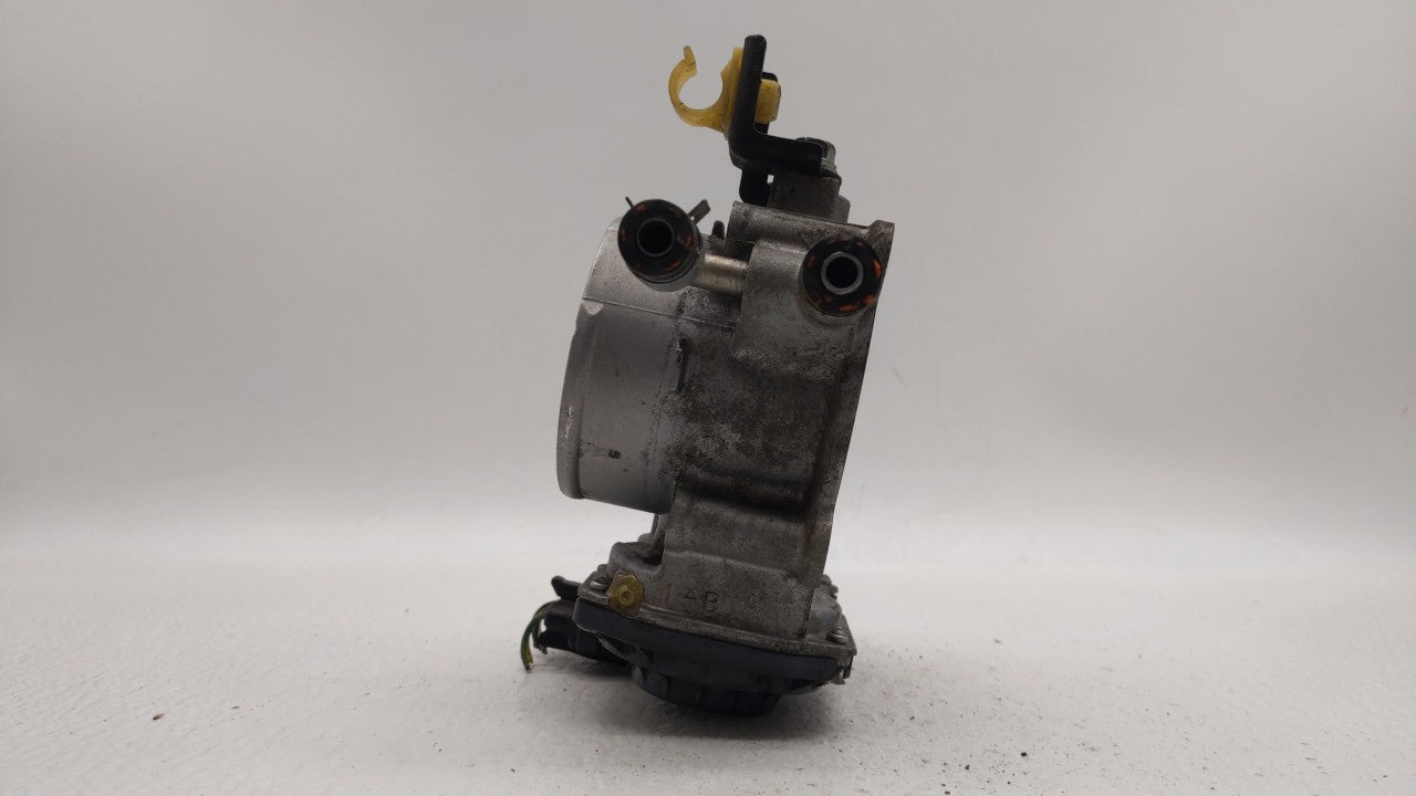 2010-2017 Toyota Camry Throttle Body P/N:22030-0V010 Fits Fits 2009 2010 2011 2012 2013 2014 2015 2016 2017 2018 OEM Used Au
