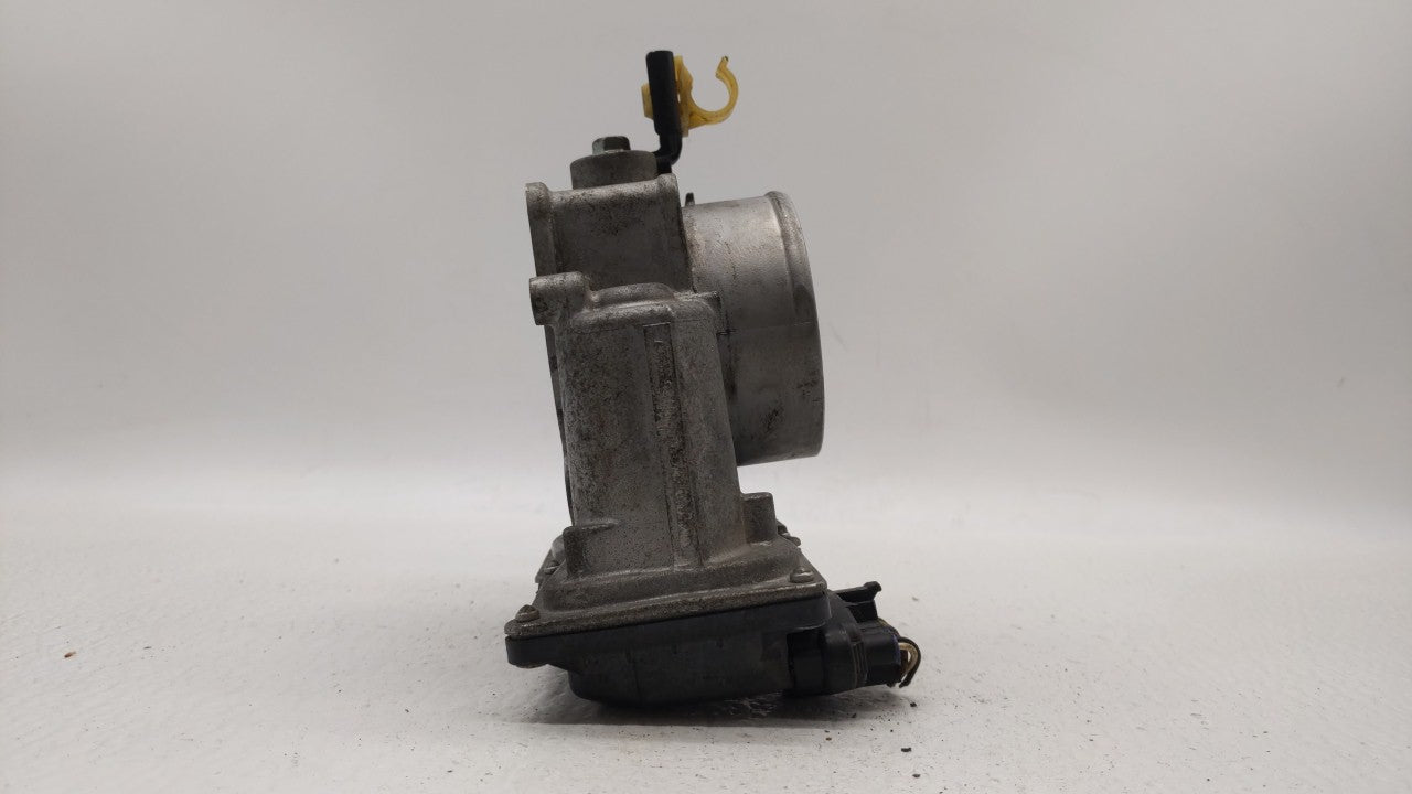 2010-2017 Toyota Camry Throttle Body P/N:22030-0V010 Fits Fits 2009 2010 2011 2012 2013 2014 2015 2016 2017 2018 OEM Used Au