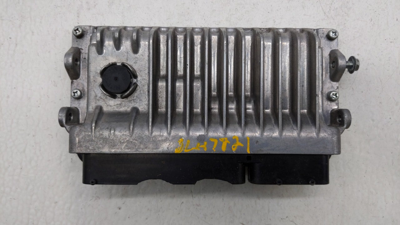 2015 Toyota Camry PCM Engine Control Computer ECU ECM PCU OEM P/N:89661-06N10 89661-06N11 Fits OEM Used Auto Parts - Oemused