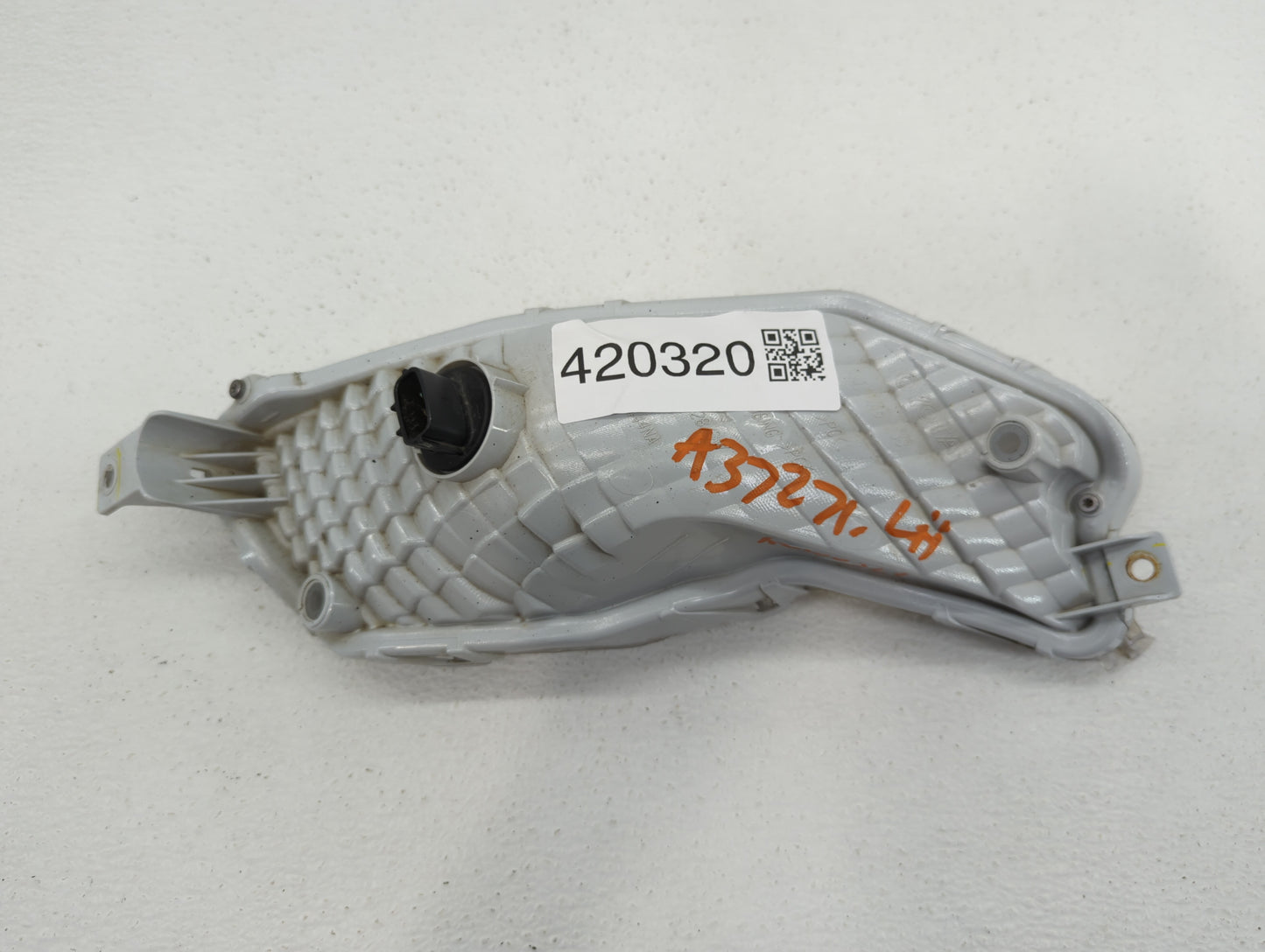 2015-2017 Toyota Camry Passenger Right Oem Fog Light Lamp - Oemusedautoparts1.com