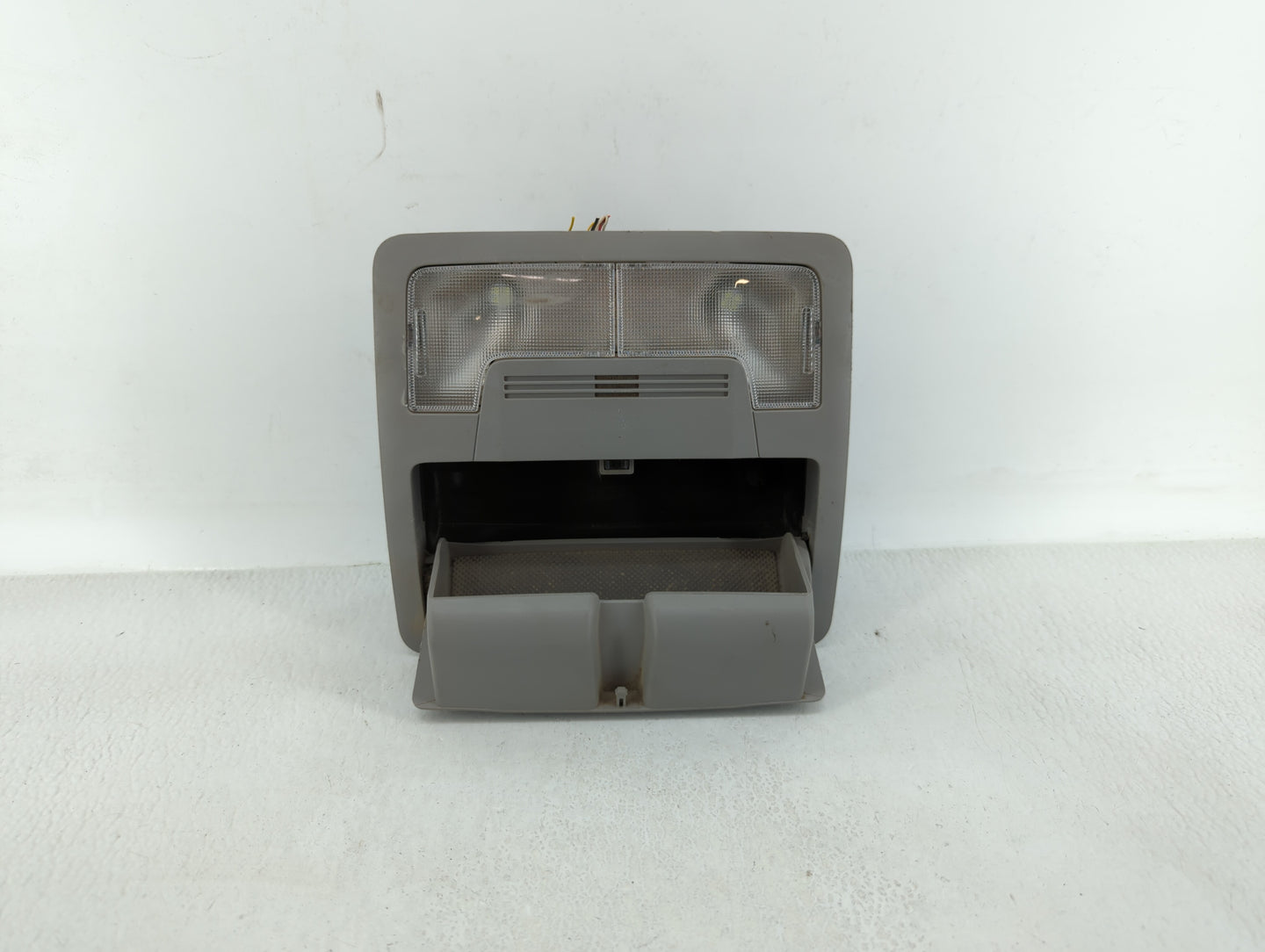 2015 Toyota Camry Overhead Roof Console - Oemusedautoparts1.com