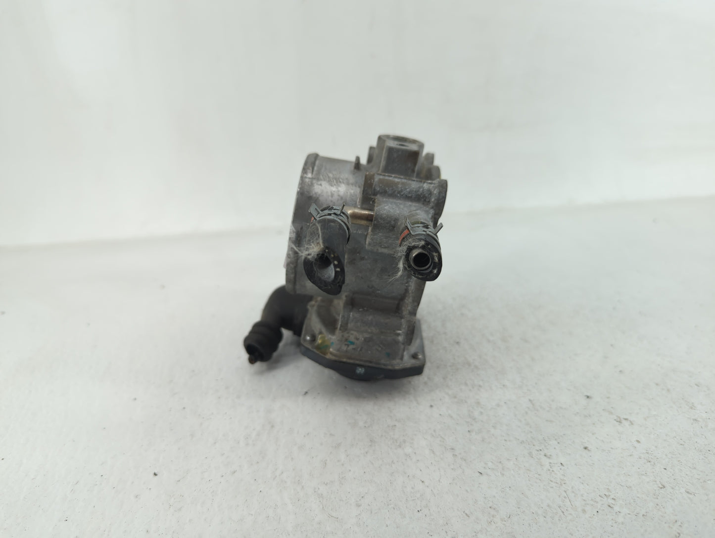 2010-2017 Toyota Camry Throttle Body P/N:22030-36010 22030-0V010 Fits Fits 2009 2010 2011 2012 2013 2014 2015 2016 2017 2018