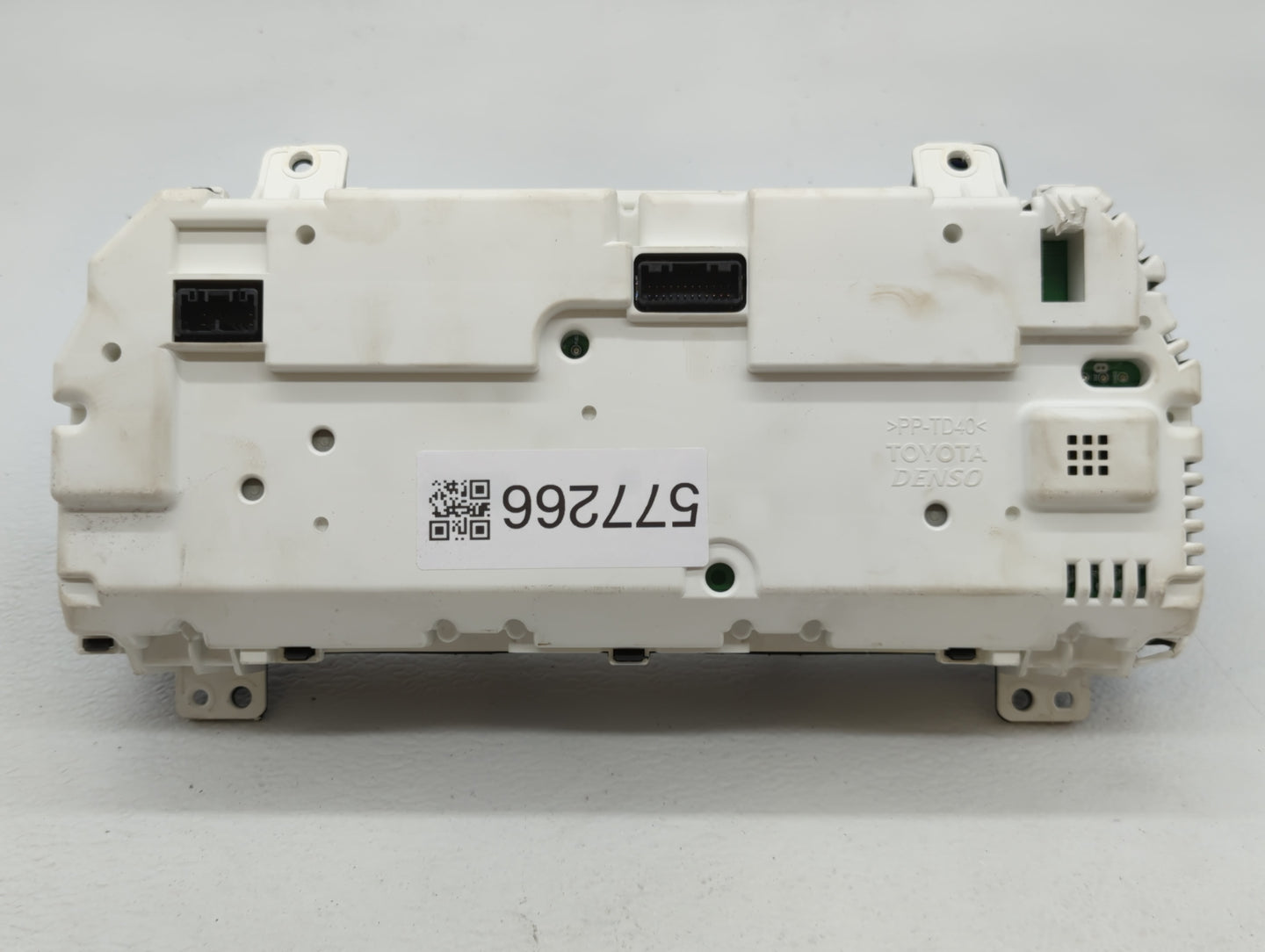 2015-2017 Toyota Camry Instrument Cluster Speedometer Gauges P/N:83800-0X790-00 Fits Fits 2015 2016 2017 OEM Used Auto Parts