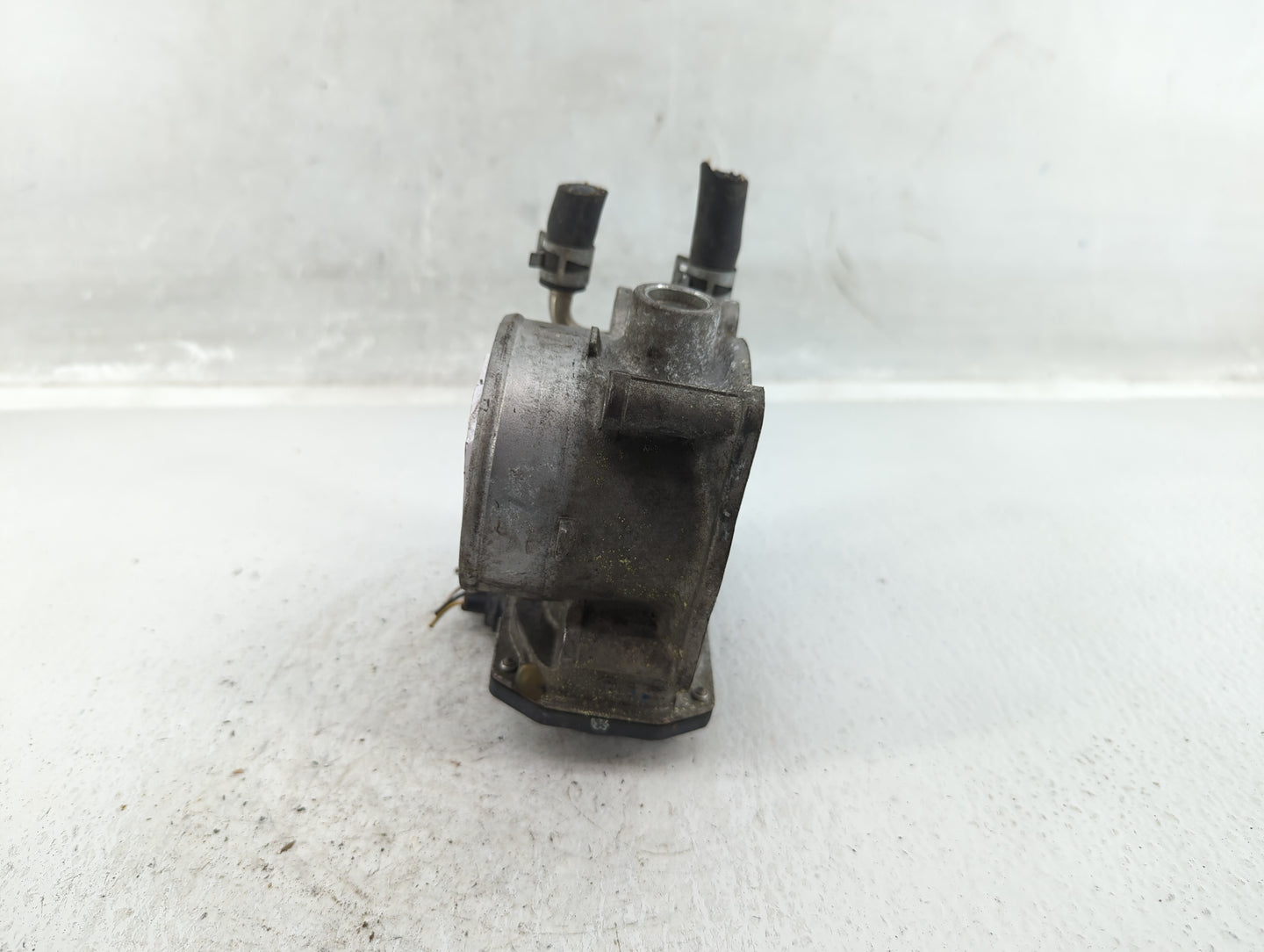 2007-2017 Toyota Camry Throttle Body P/N:22030-0P050 Fits OEM Used Auto Parts - Oemusedautoparts1.com