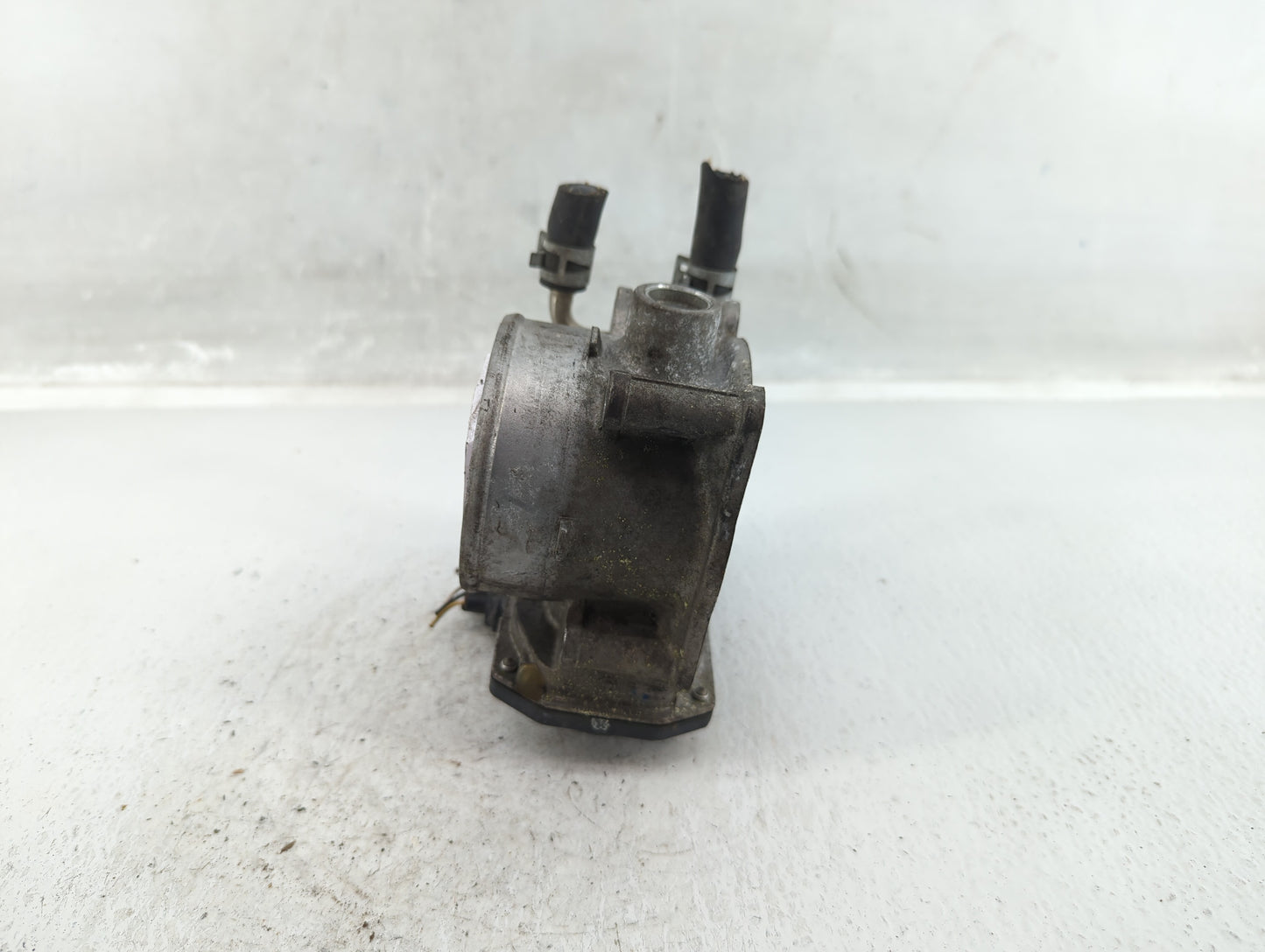 2007-2017 Toyota Camry Throttle Body P/N:22030-0P050 Fits OEM Used Auto Parts - Oemusedautoparts1.com