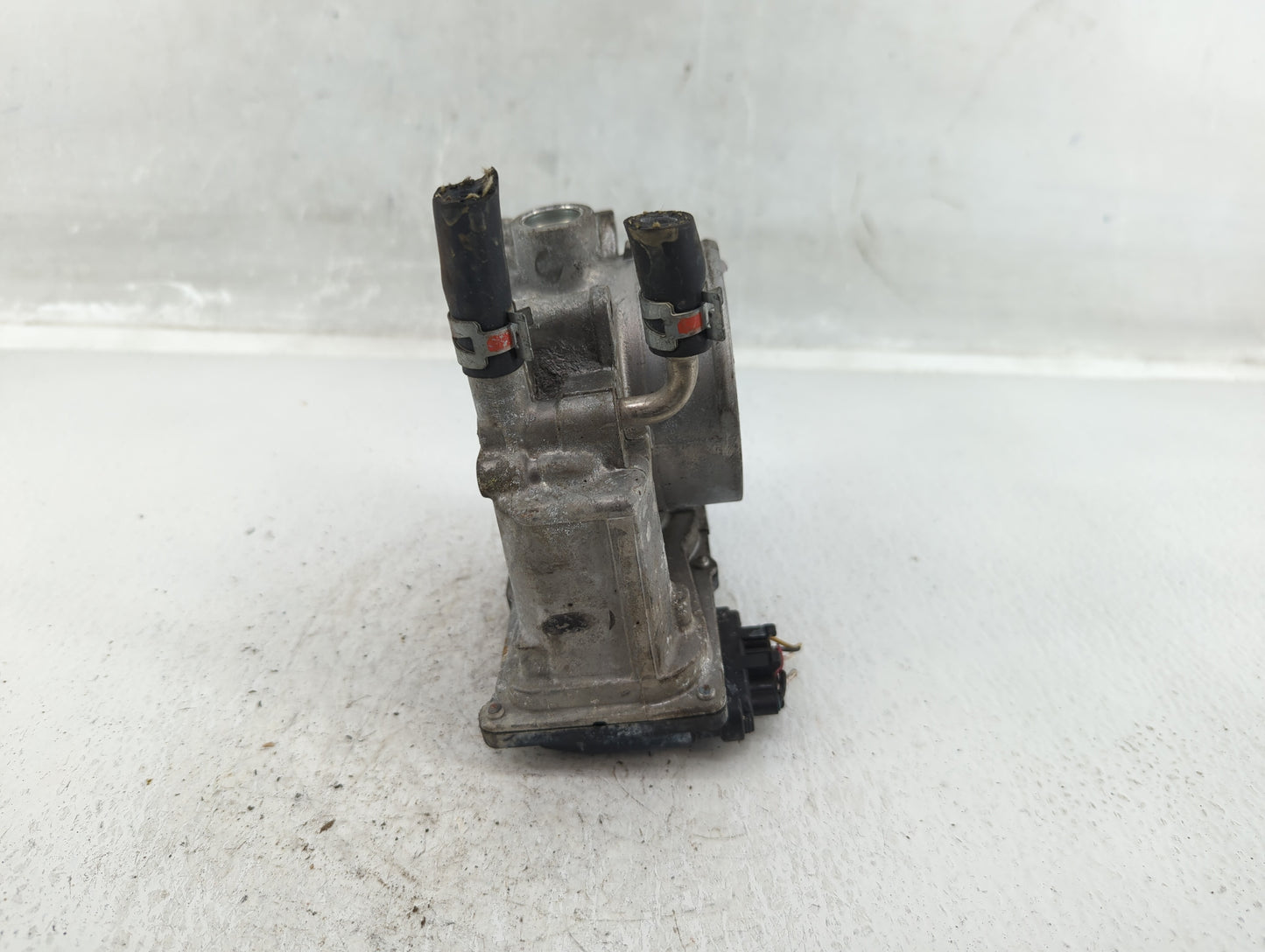 2007-2017 Toyota Camry Throttle Body P/N:22030-0P050 Fits OEM Used Auto Parts - Oemusedautoparts1.com